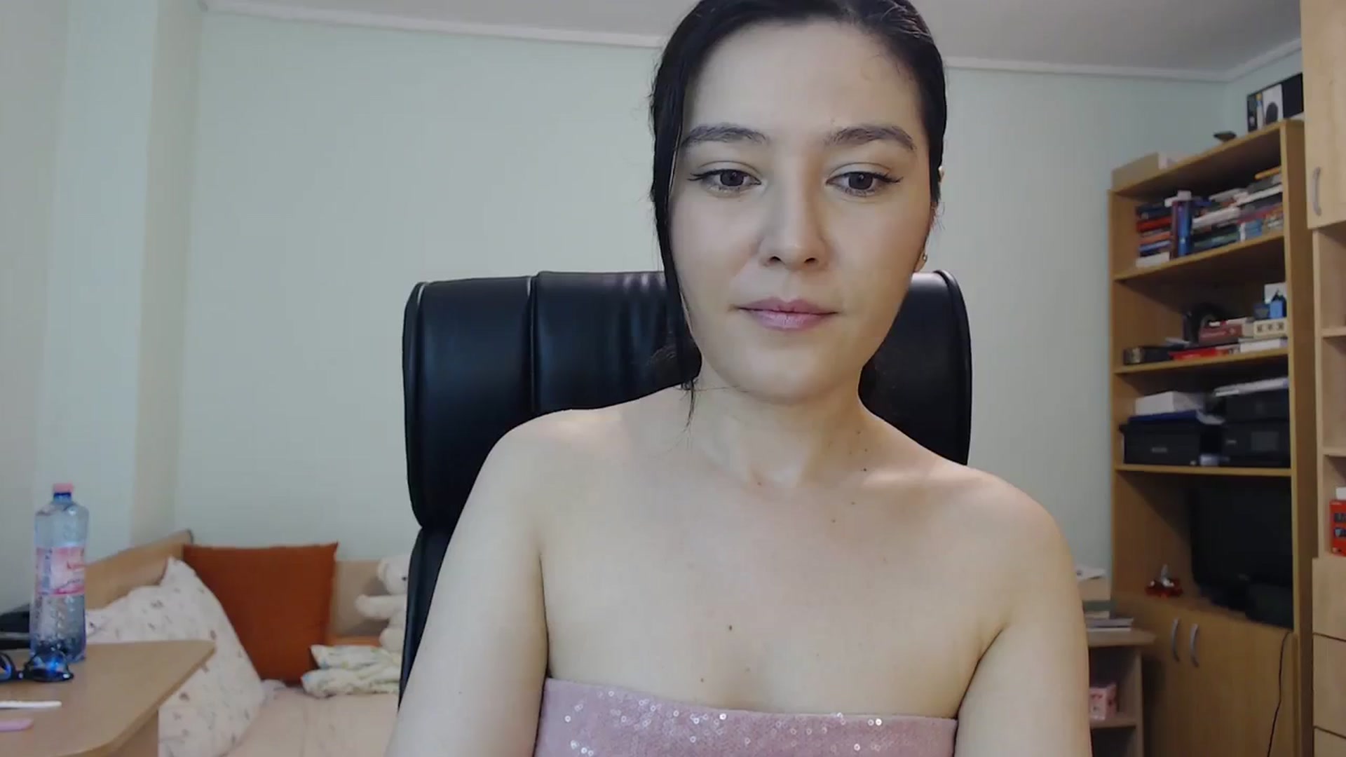 Gallery image thumbnail from TheMorrigan_'s myfreecams stream on, 07/23/2023, 18:46 image 4 of 20