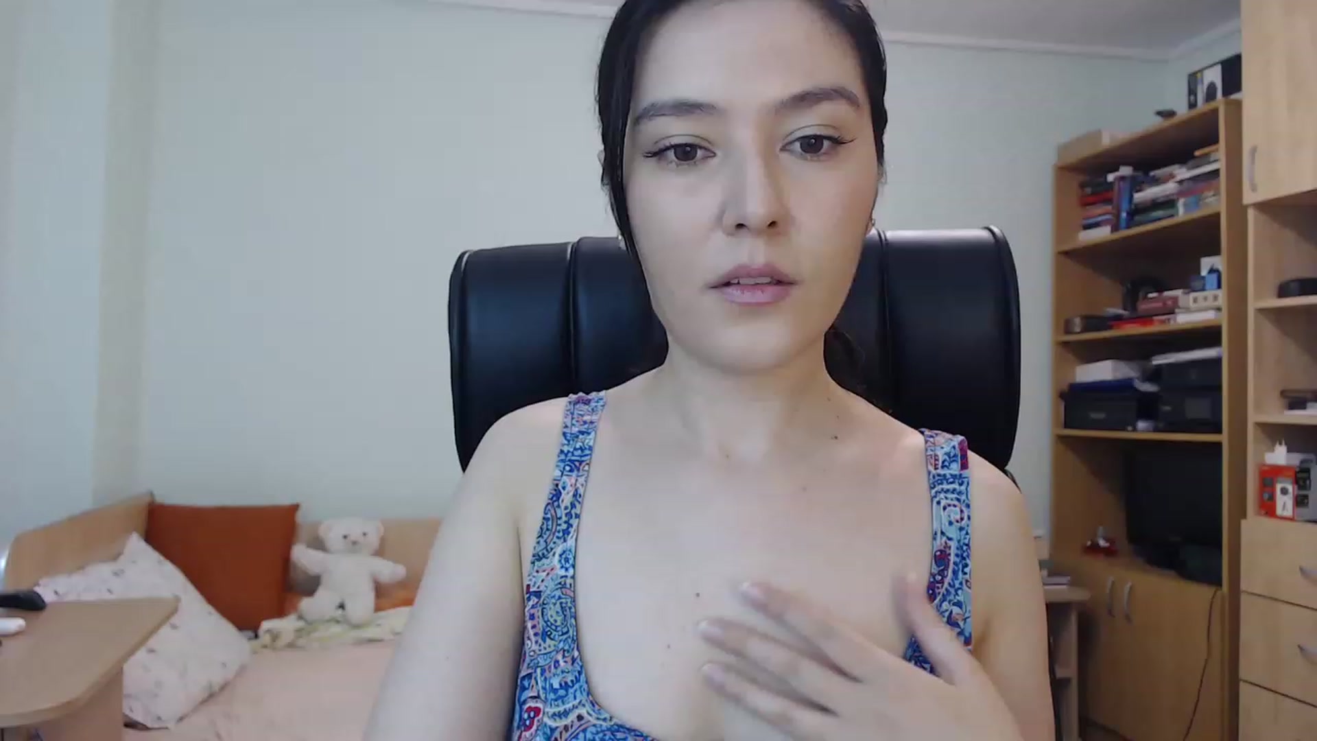 Gallery image thumbnail from TheMorrigan_'s myfreecams stream on, 07/24/2023, 17:16 image 17 of 20