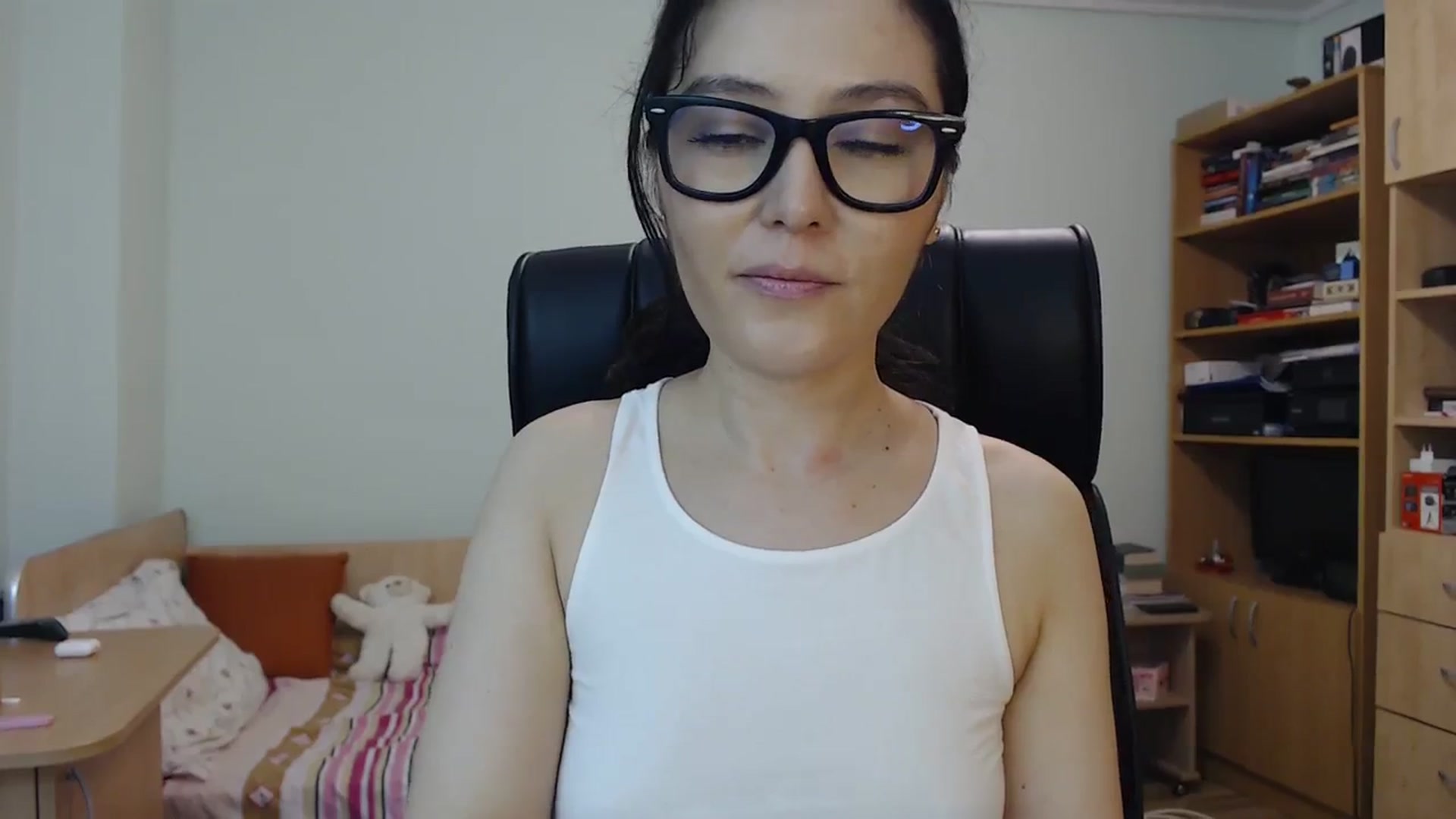 Gallery image thumbnail from TheMorrigan_'s myfreecams stream on, 08/05/2023, 21:17 image 6 of 20