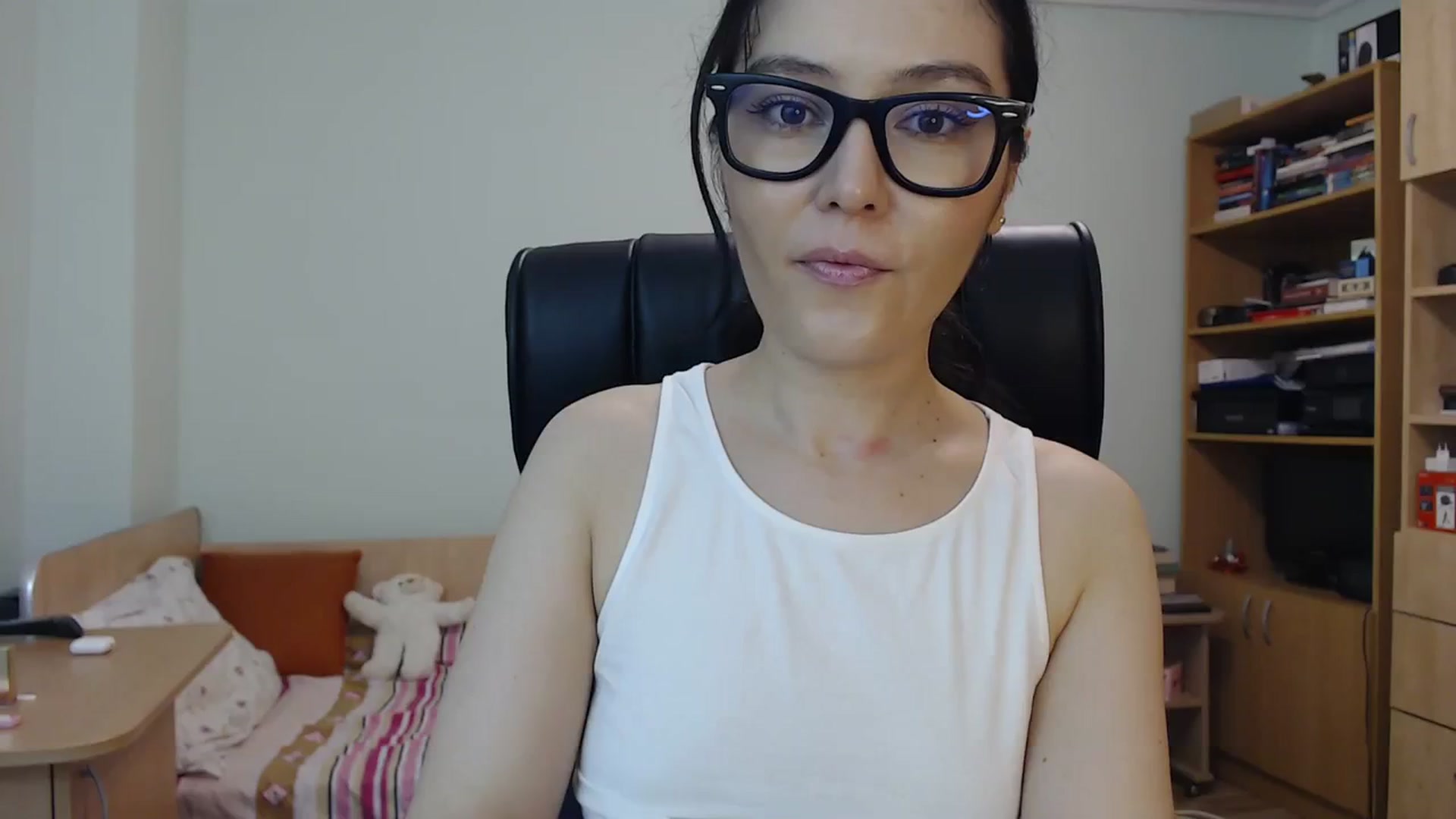 Gallery image thumbnail from TheMorrigan_'s myfreecams stream on, 08/05/2023, 21:17 image 1 of 20