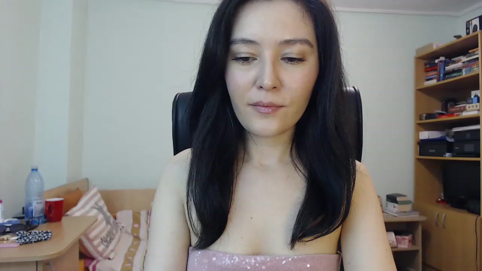 Gallery image thumbnail from TheMorrigan_'s myfreecams stream on, 08/09/2023, 18:29 image 14 of 20