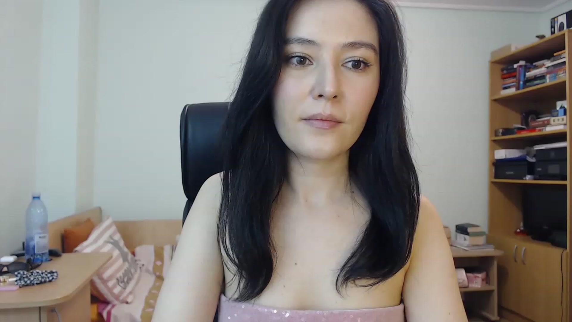 Gallery image thumbnail from TheMorrigan_'s myfreecams stream on, 08/09/2023, 19:44 image 7 of 20