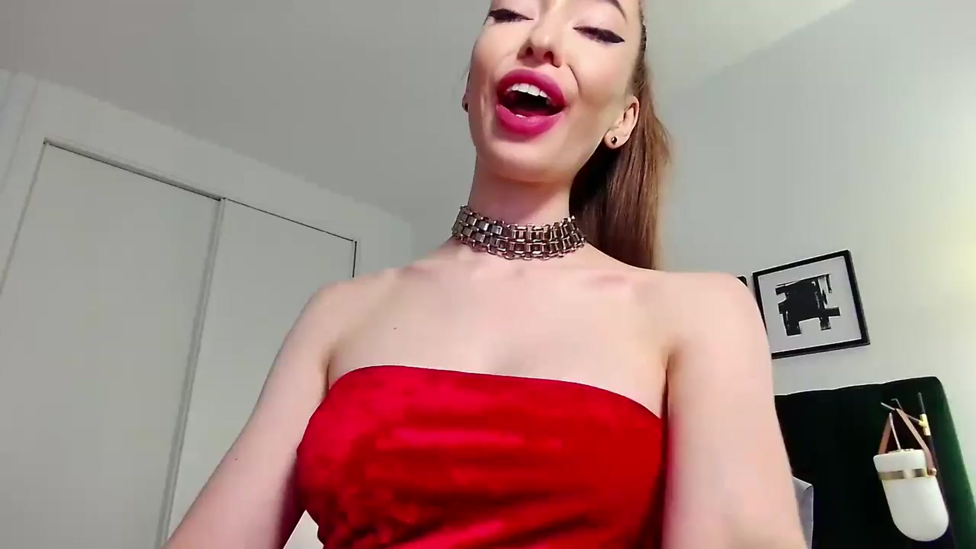 Gallery image thumbnail from TheNorthQueen's myfreecams stream on, 09/08/2024, 04:04 image 17 of 20