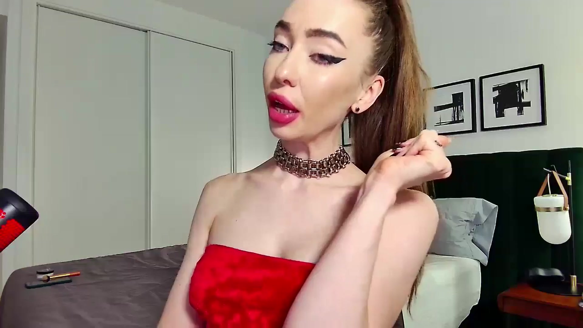 Gallery image thumbnail from TheNorthQueen's myfreecams stream on, 09/08/2024, 04:04 image 13 of 20