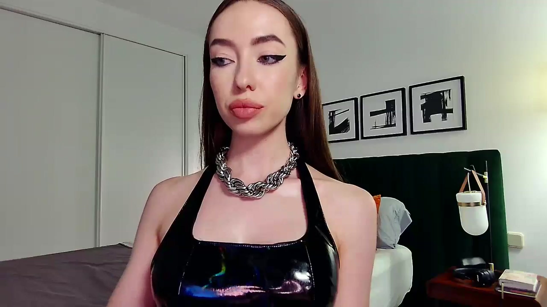 Gallery image thumbnail from TheNorthQueen's myfreecams stream on, 09/09/2024, 24:58 image 8 of 20