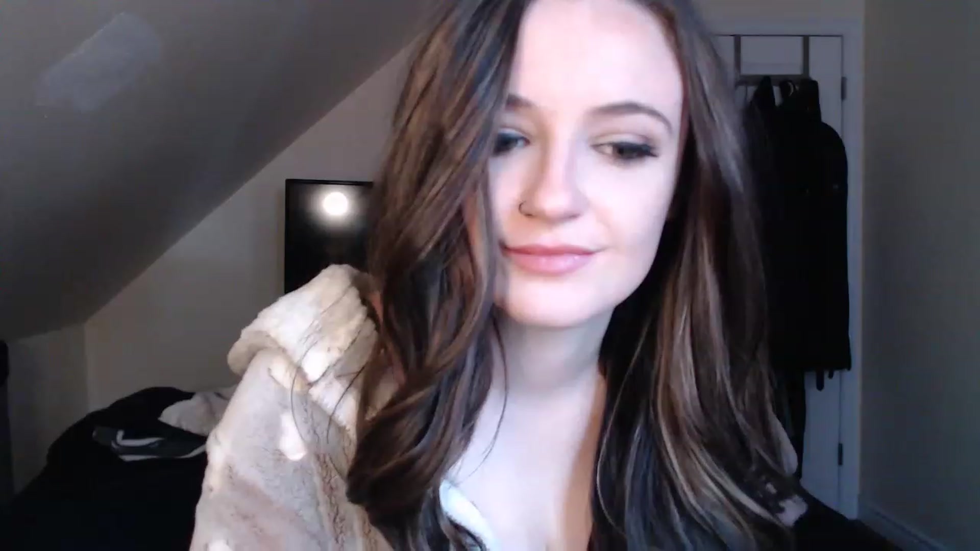 Gallery image thumbnail from TheNudeArtist's myfreecams stream on, 11/18/2022, 18:24 image 2 of 20