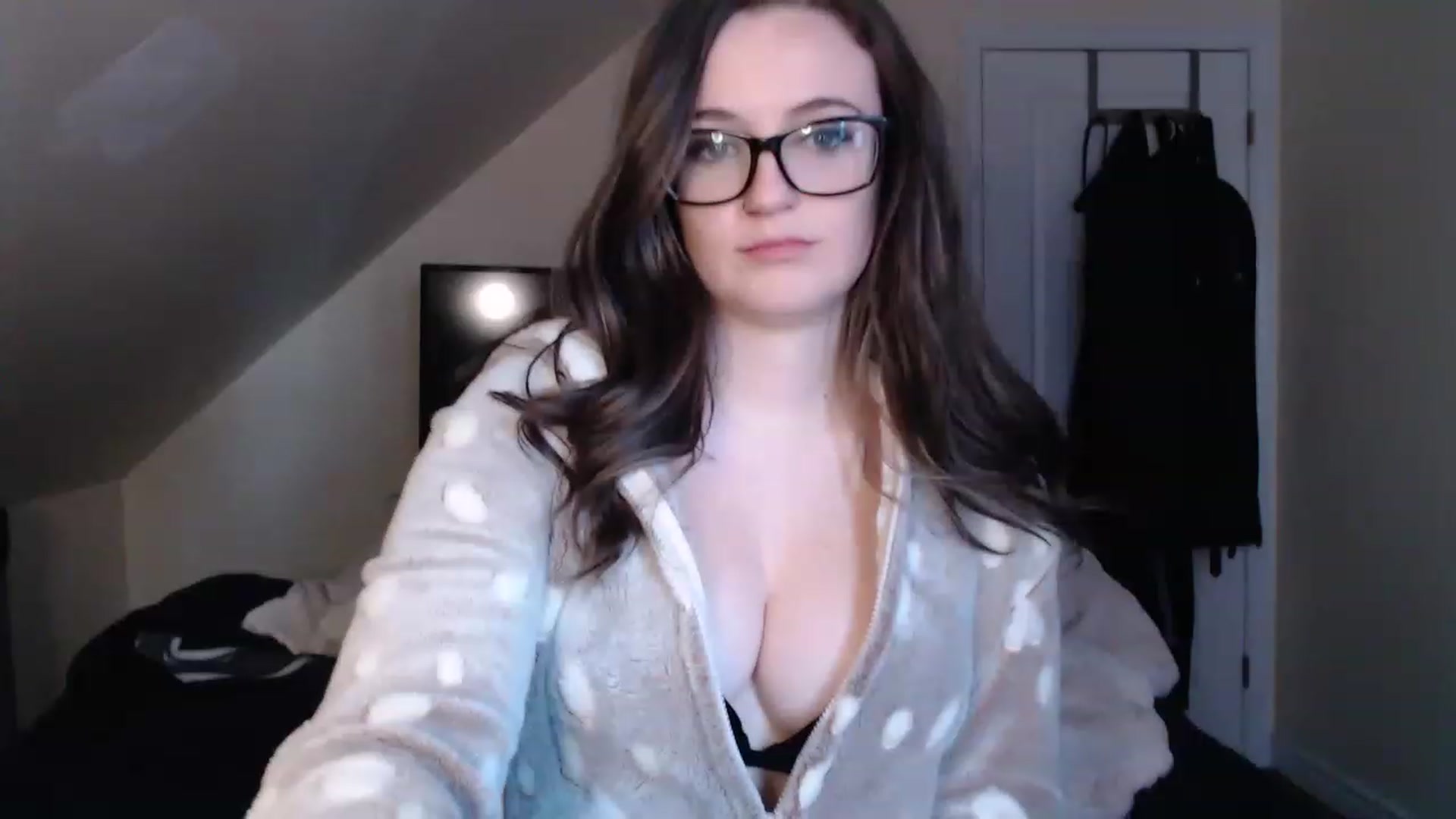Gallery image thumbnail from TheNudeArtist's myfreecams stream on, 11/18/2022, 18:24 image 7 of 20