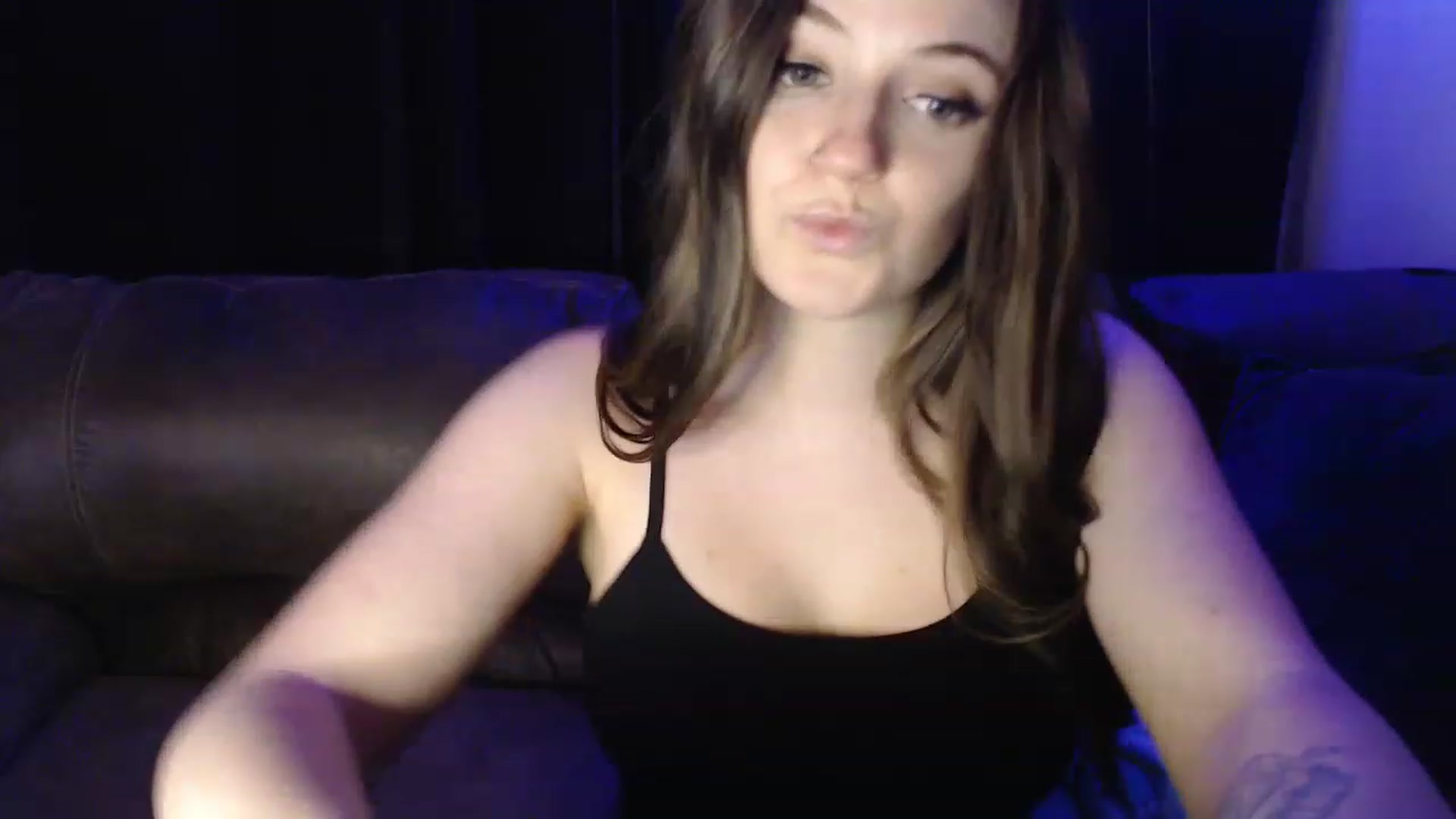 Gallery image thumbnail from TheNudeArtist's myfreecams stream on, 02/19/2023, 08:06 image 12 of 20
