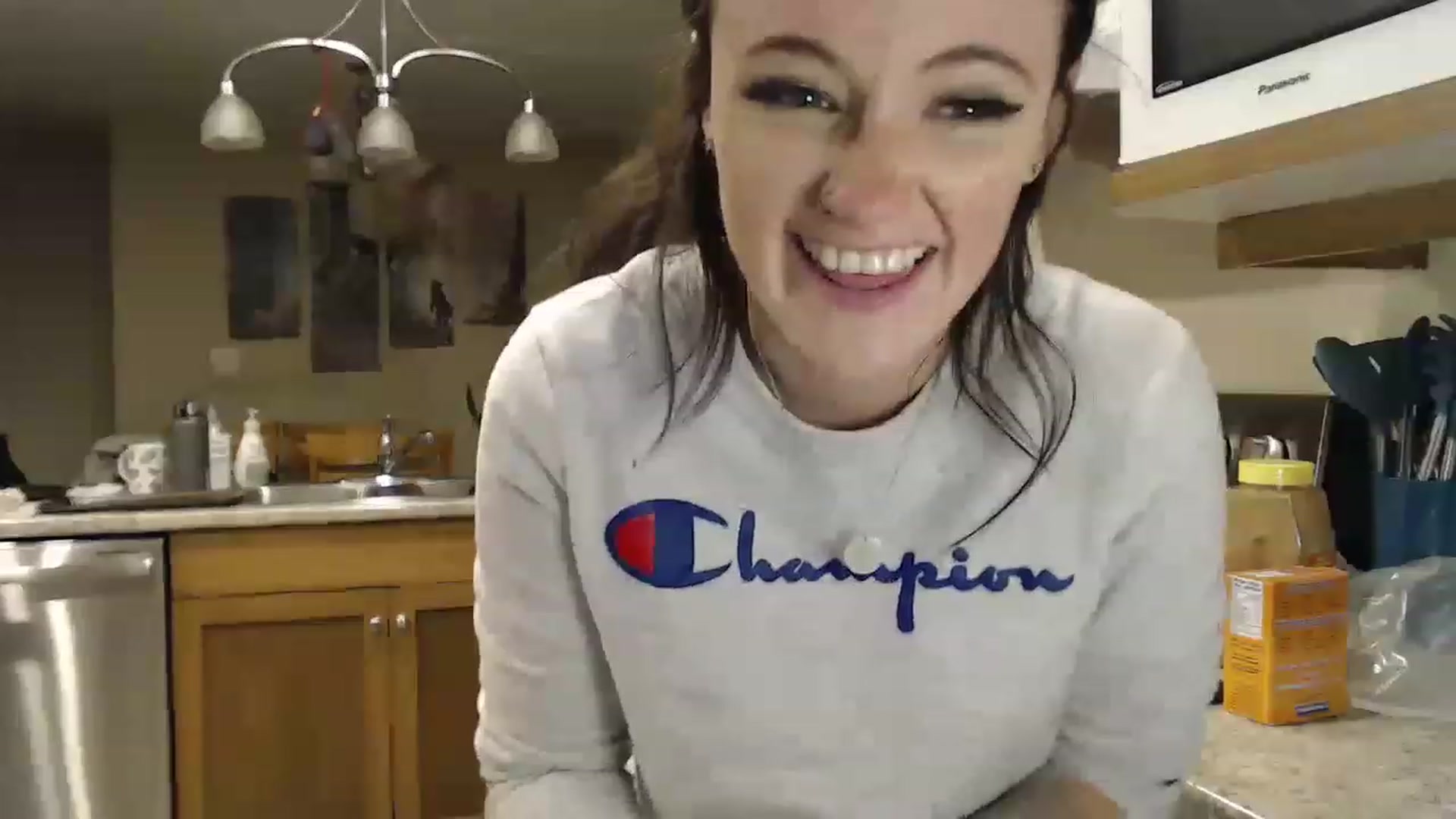 Gallery image thumbnail from TheNudeArtist's myfreecams stream on, 03/17/2023, 04:24 image 18 of 20