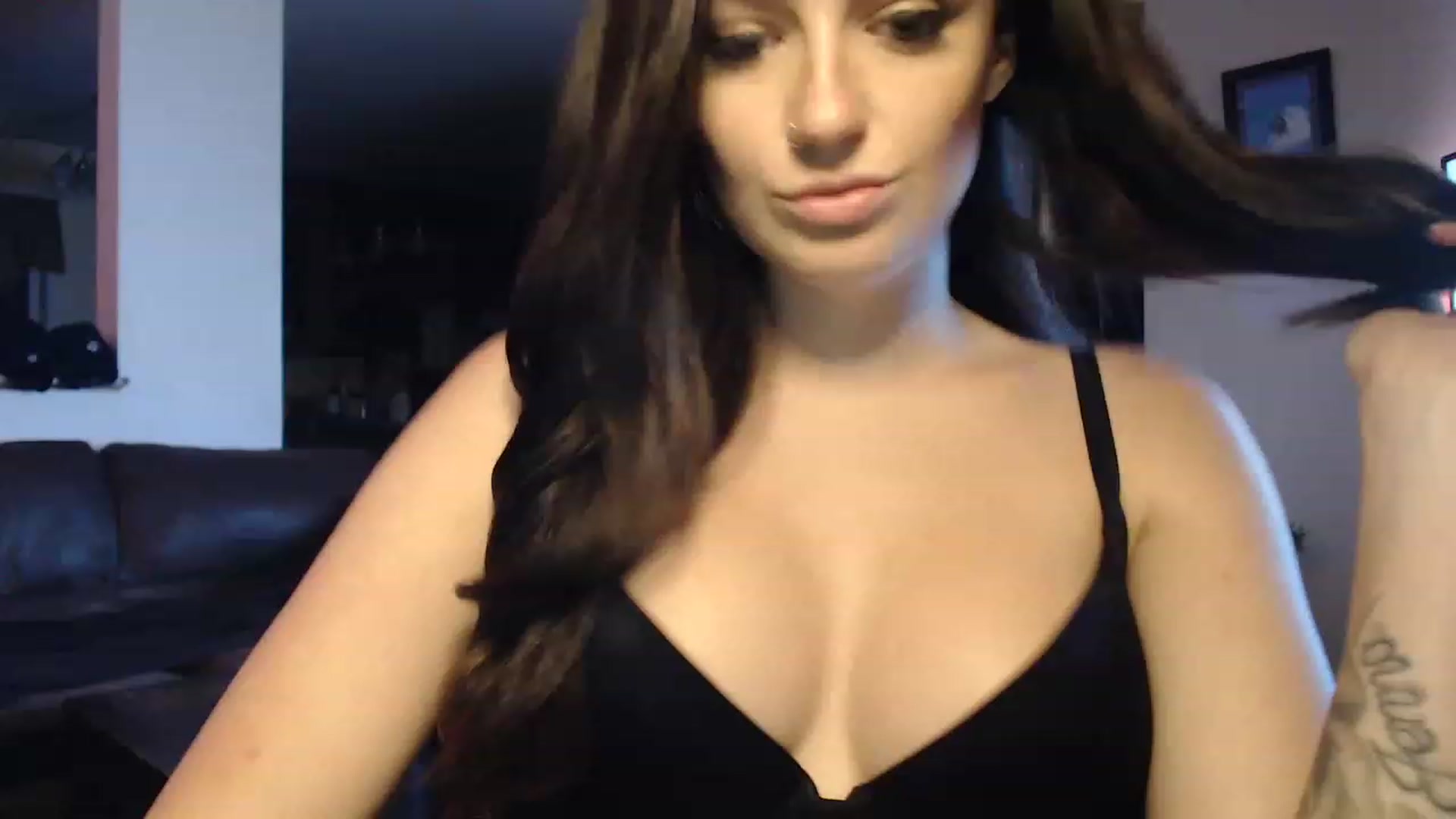 Gallery image thumbnail from TheNudeArtist's myfreecams stream on, 06/16/2023, 04:20 image 1 of 20