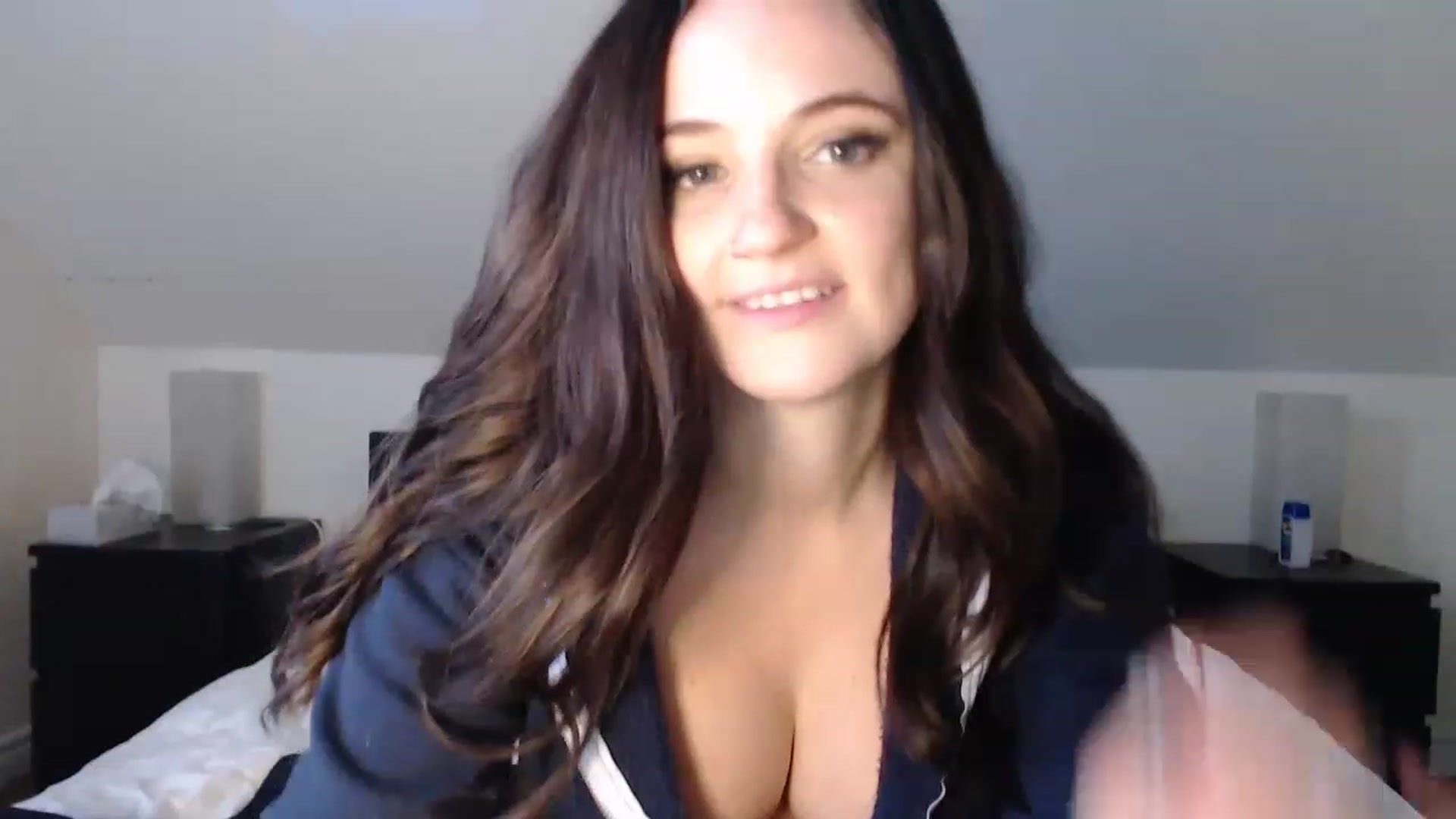 Gallery image thumbnail from TheNudeArtist's myfreecams stream on, 06/17/2023, 11:32 image 17 of 20