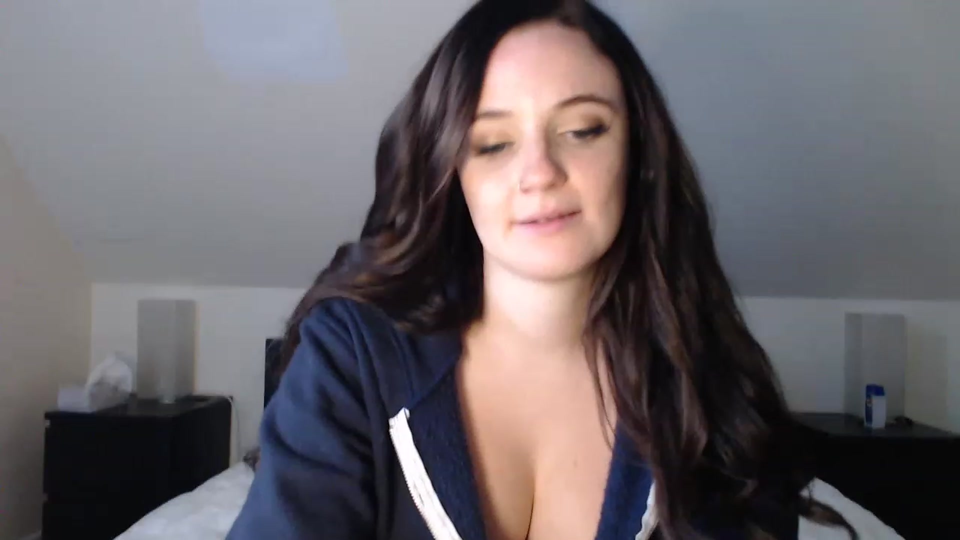 Gallery image thumbnail from TheNudeArtist's myfreecams stream on, 06/17/2023, 11:49 image 14 of 20