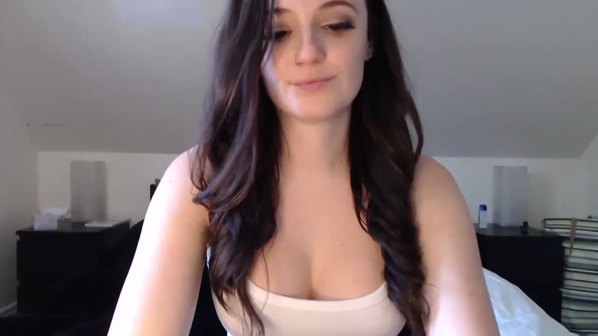 Gallery image thumbnail from TheNudeArtist's myfreecams stream on, 06/21/2023, 17:19 image 16 of 20
