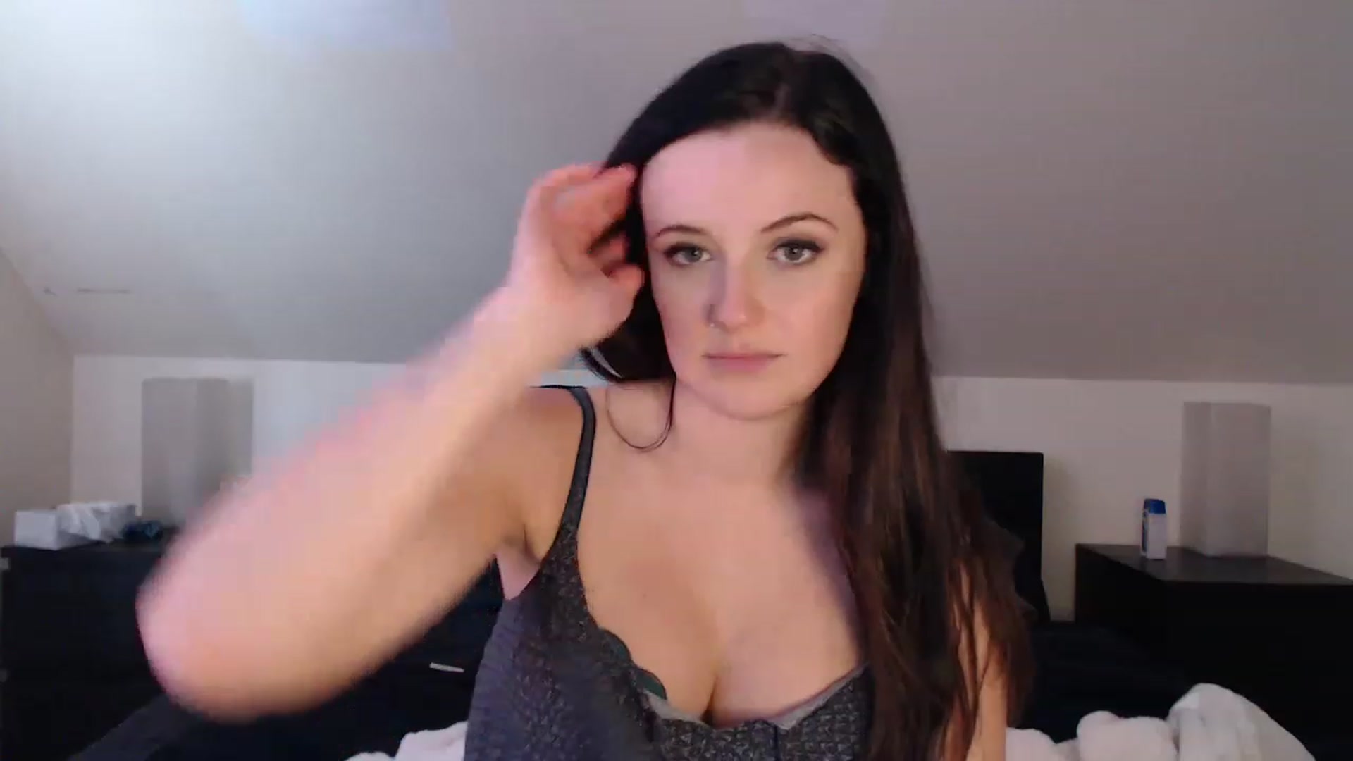 Gallery image thumbnail from TheNudeArtist's myfreecams stream on, 06/27/2023, 20:30 image 10 of 20
