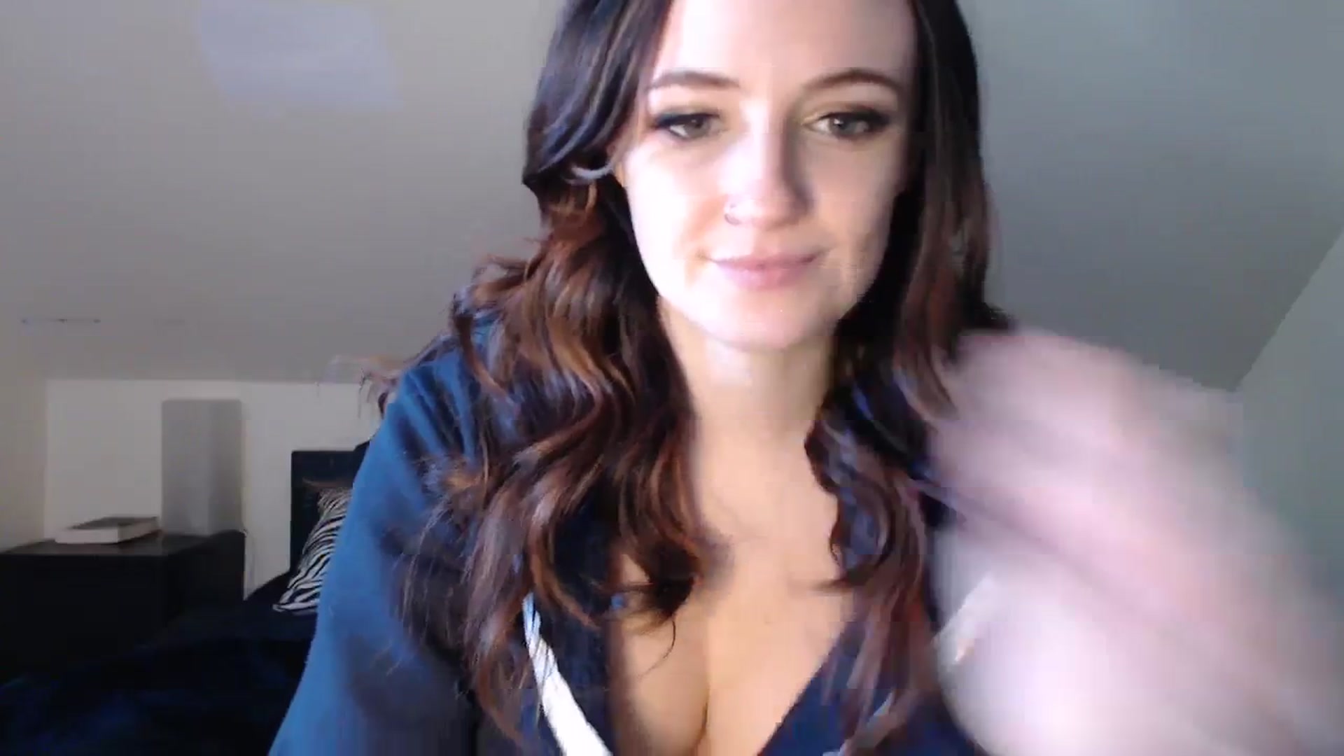Gallery image thumbnail from TheNudeArtist's myfreecams stream on, 11/02/2023, 16:51 image 17 of 20