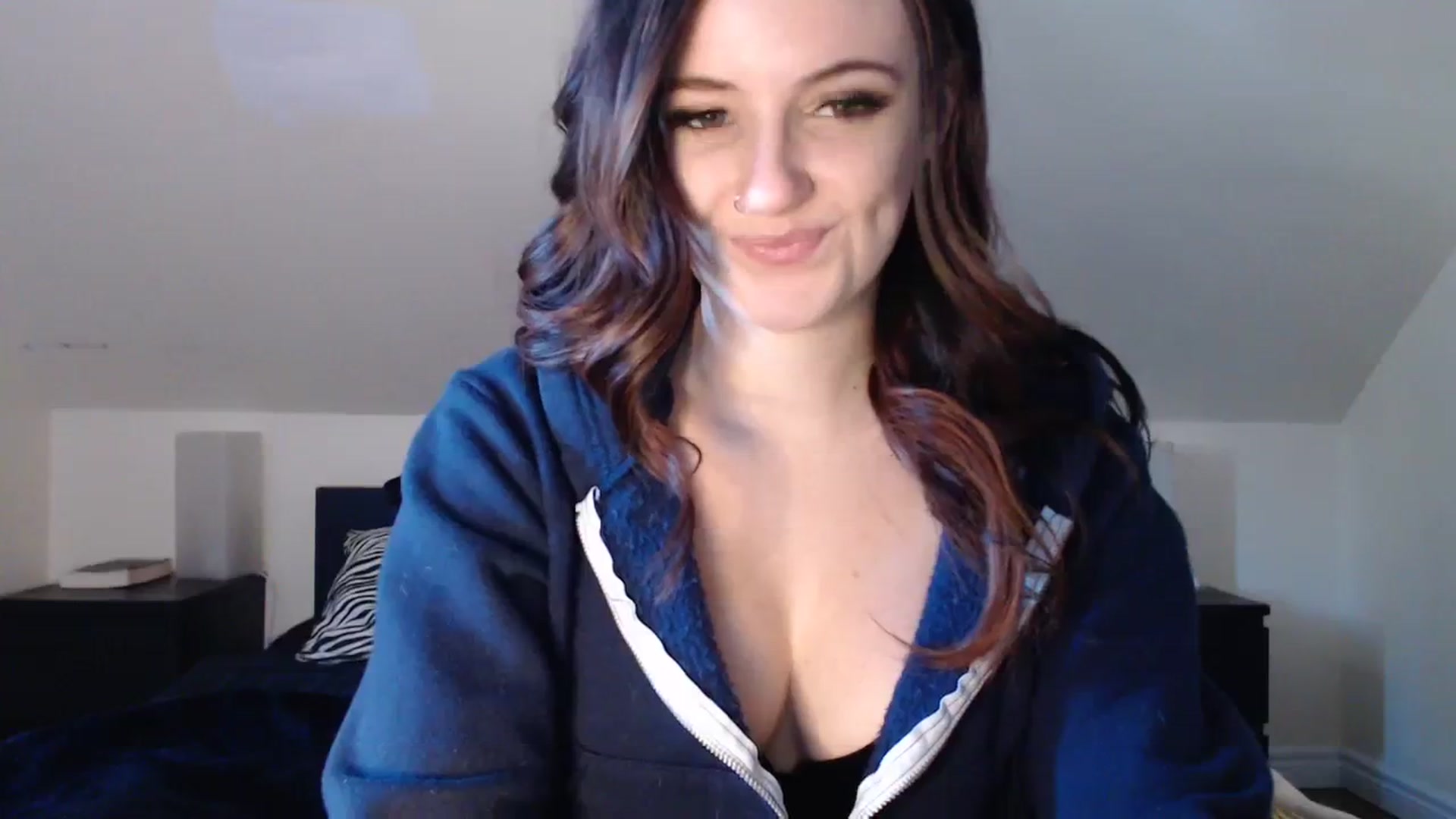 Gallery image thumbnail from TheNudeArtist's myfreecams stream on, 11/02/2023, 16:51 image 15 of 20