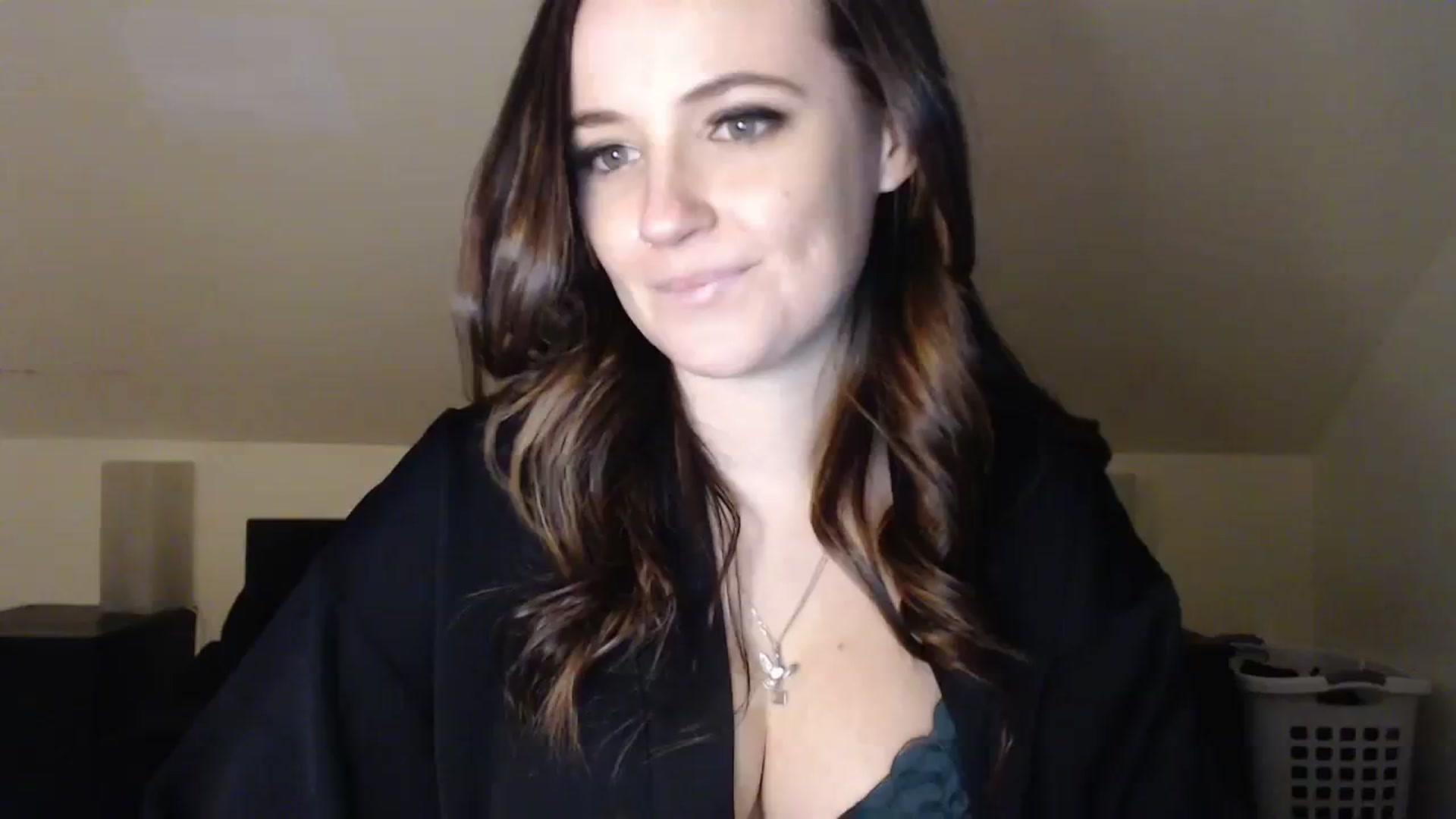 Gallery image thumbnail from TheNudeArtist's myfreecams stream on, 11/08/2023, 20:31 image 18 of 20