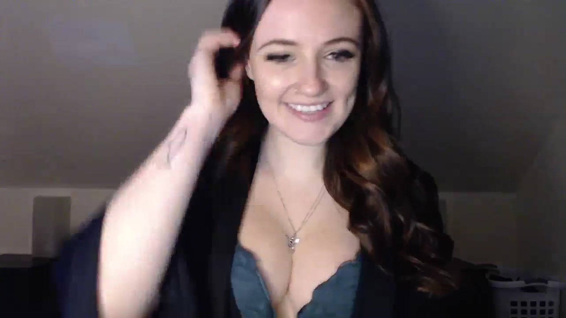 Gallery image thumbnail from TheNudeArtist's myfreecams stream on, 11/08/2023, 20:31 image 7 of 20