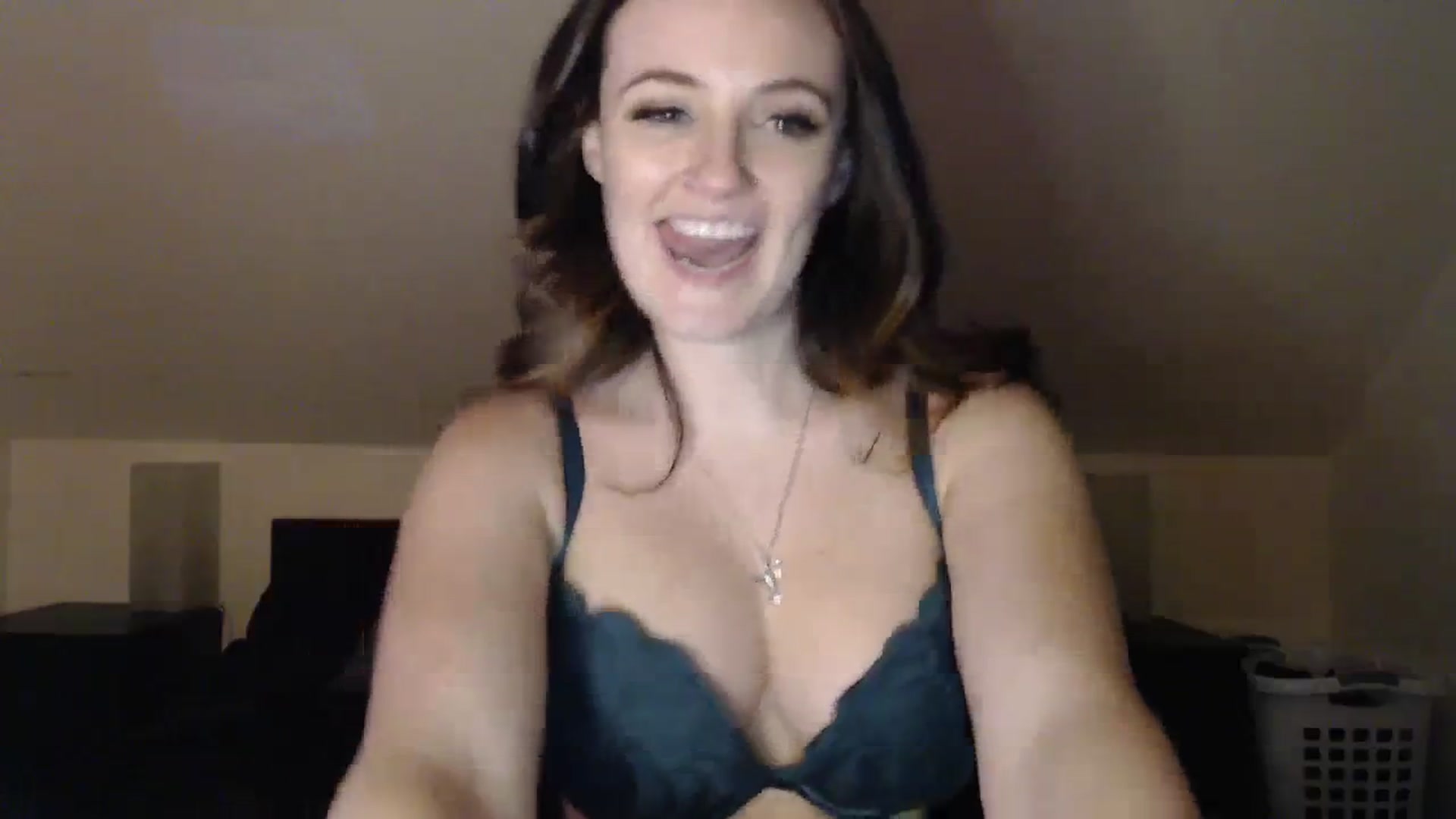 Gallery image thumbnail from TheNudeArtist's myfreecams stream on, 11/08/2023, 20:46 image 11 of 20