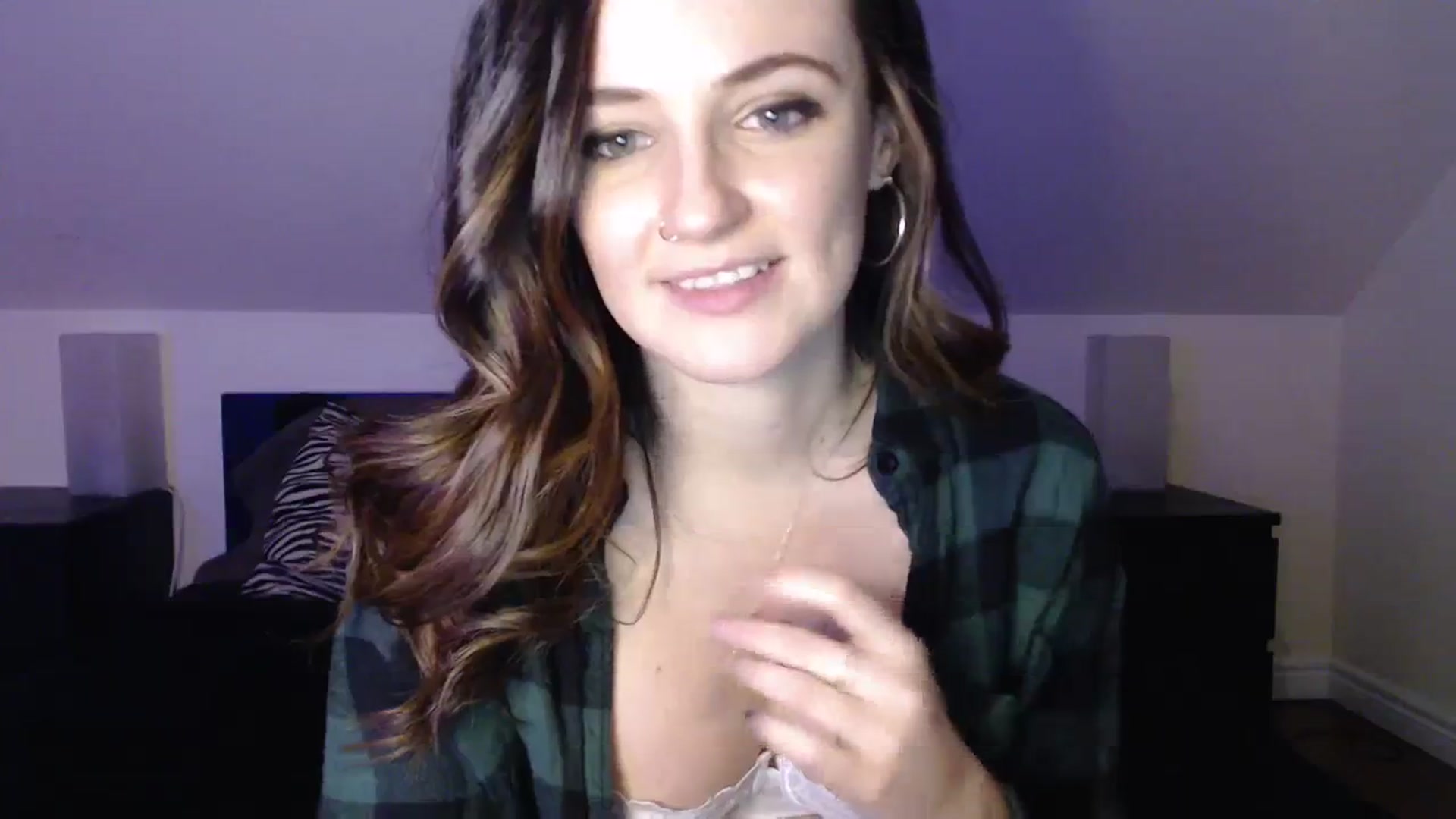 Gallery image thumbnail from TheNudeArtist's myfreecams stream on, 11/17/2023, 24:26 image 16 of 20