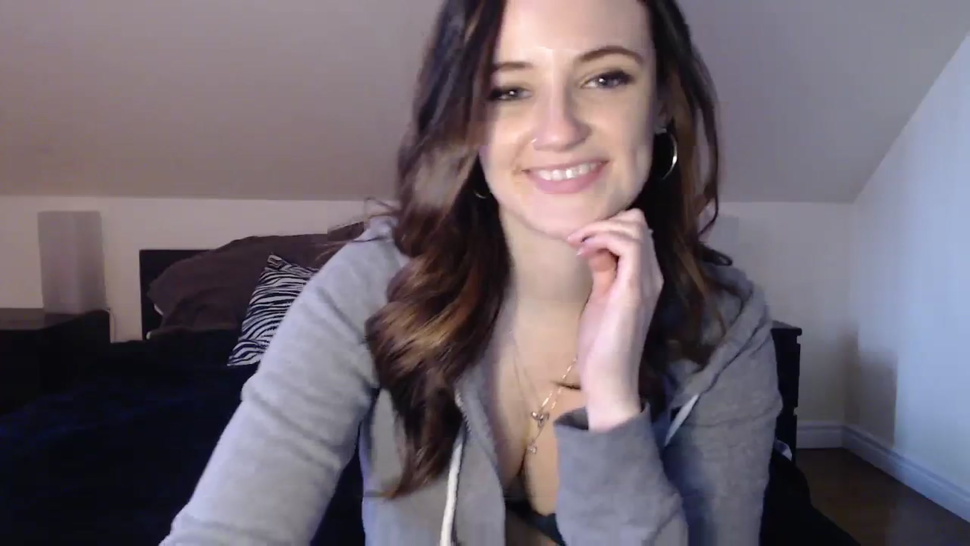 Gallery image thumbnail from TheNudeArtist's myfreecams stream on, 11/17/2023, 19:13 image 10 of 20