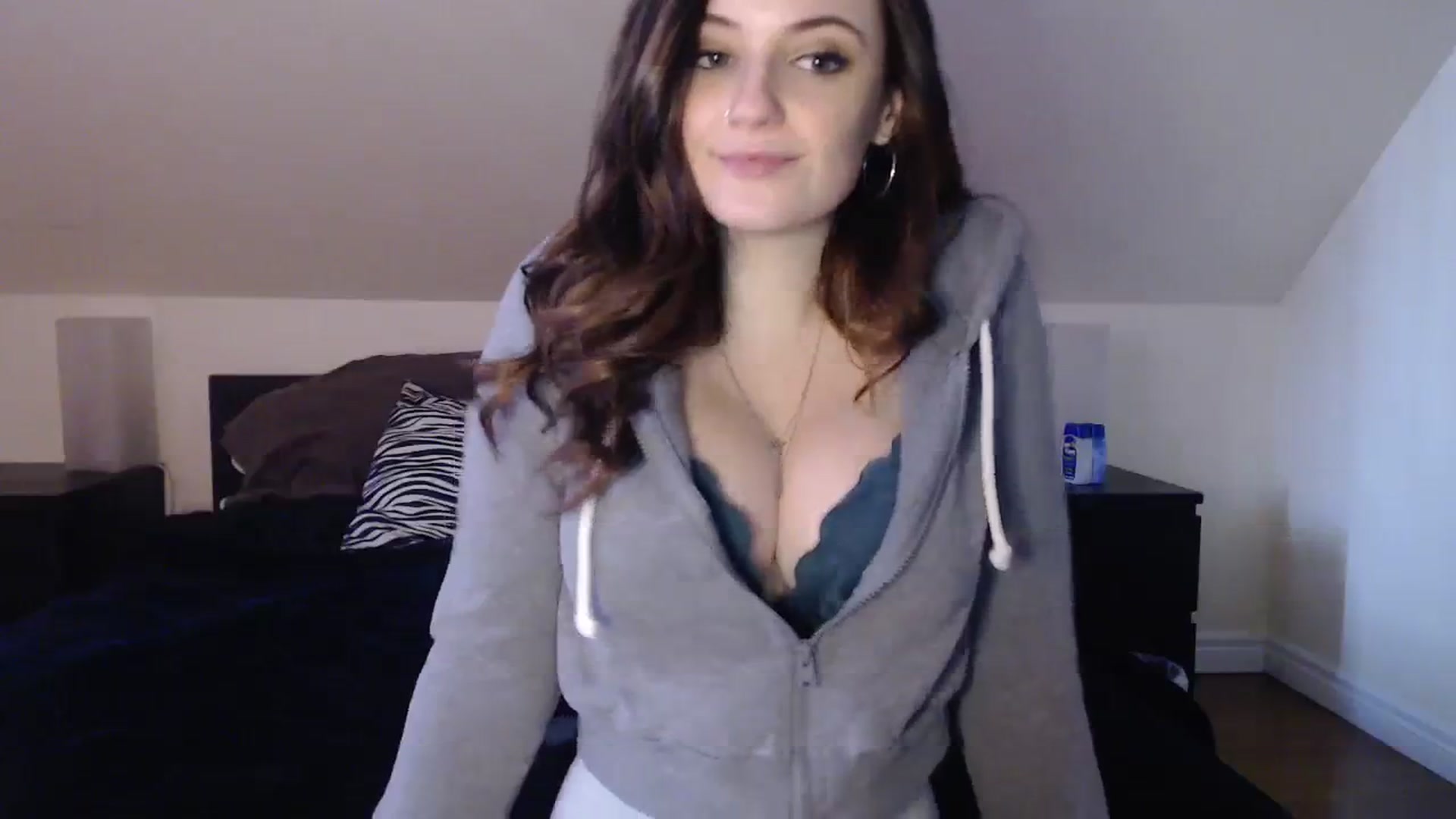 Gallery image thumbnail from TheNudeArtist's myfreecams stream on, 11/17/2023, 19:13 image 6 of 20