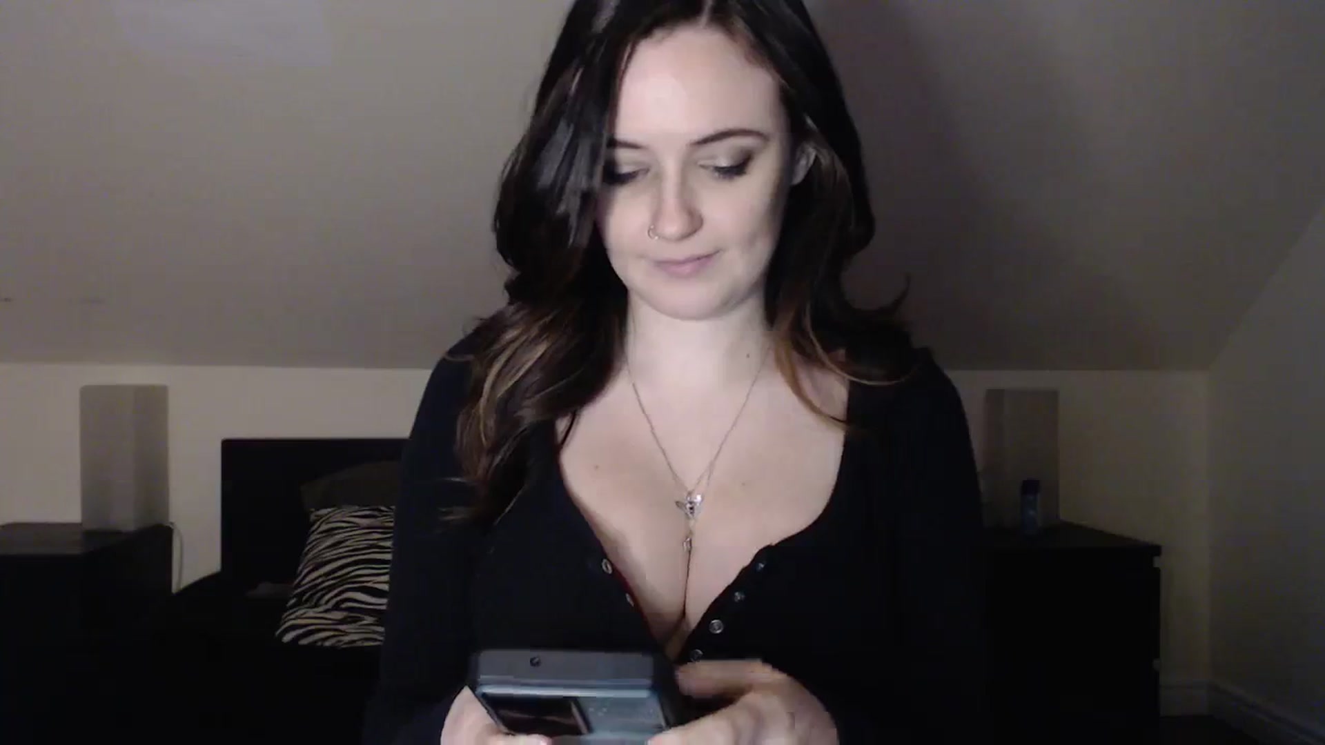 Gallery image thumbnail from TheNudeArtist's myfreecams stream on, 11/22/2023, 20:06 image 5 of 20