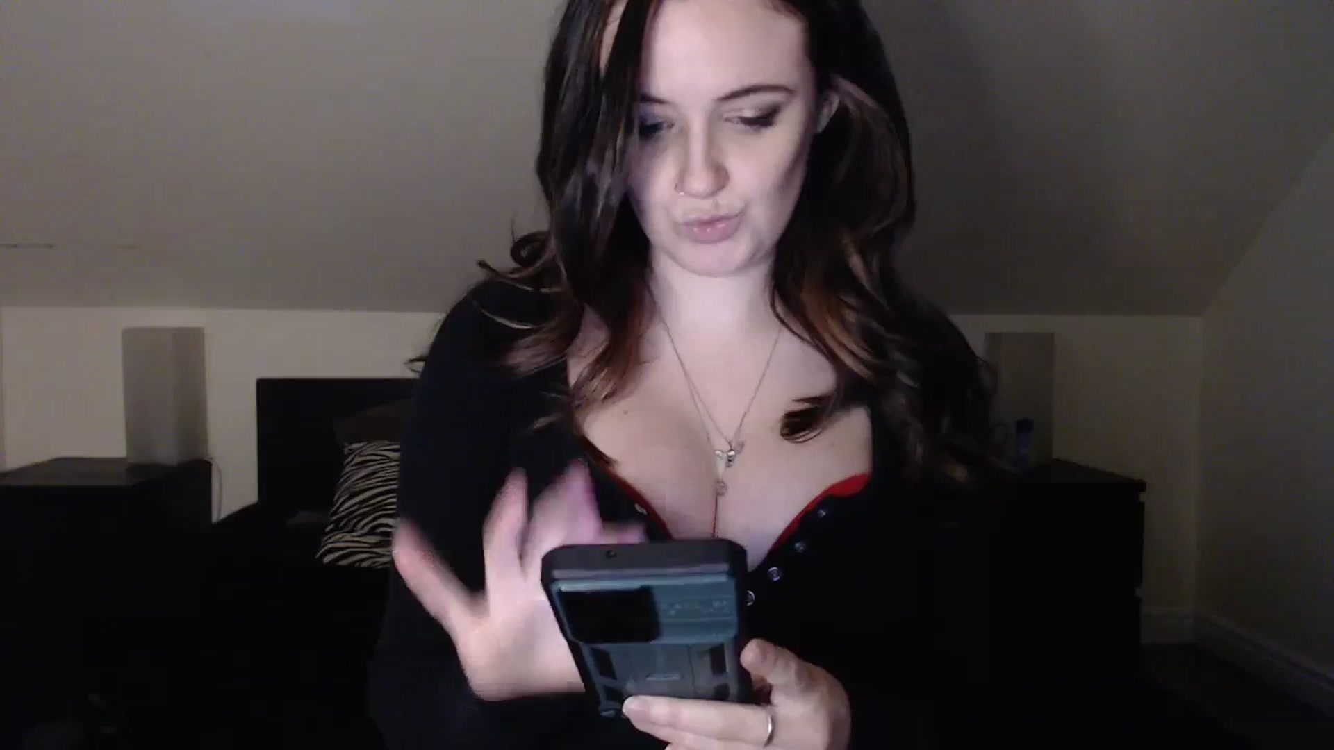 Gallery image thumbnail from TheNudeArtist's myfreecams stream on, 11/22/2023, 20:06 image 15 of 20