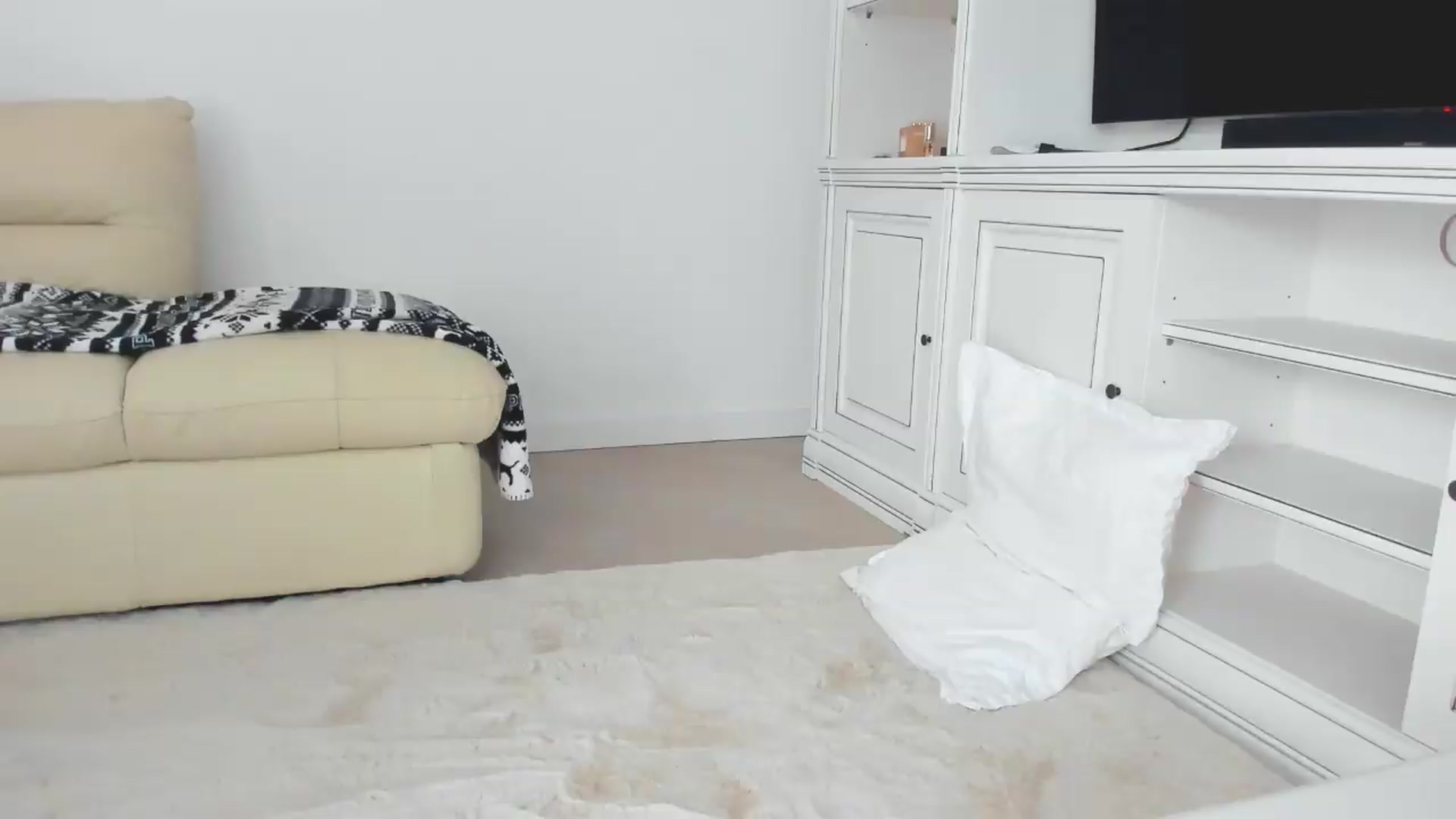 Gallery image thumbnail from TheOwneress's myfreecams stream on, 07/10/2026, 12:36 image 18 of 20