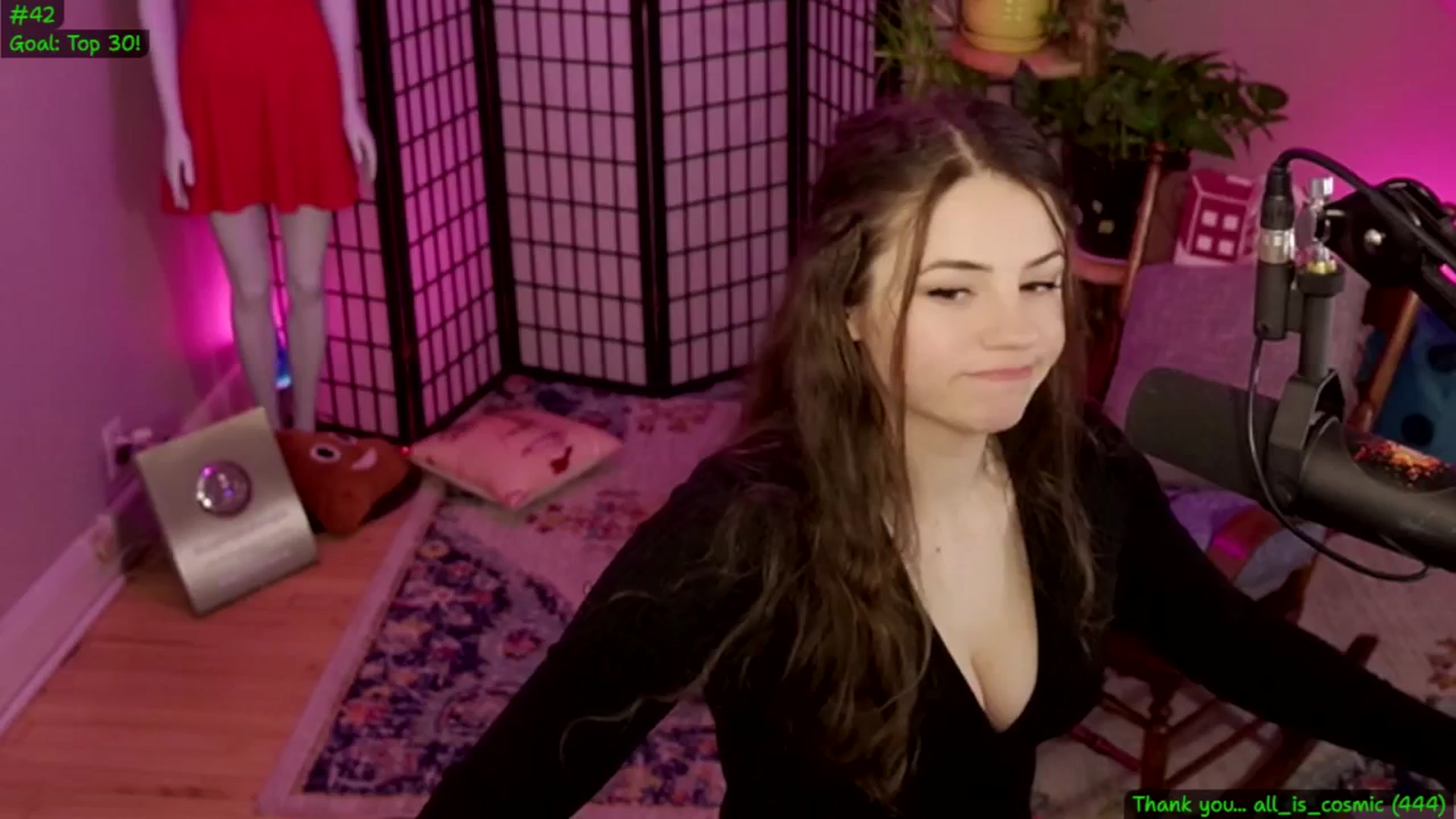 Gallery image thumbnail from ThePeepShow's myfreecams stream on, 04/07/2025, 08:28 image 14 of 20