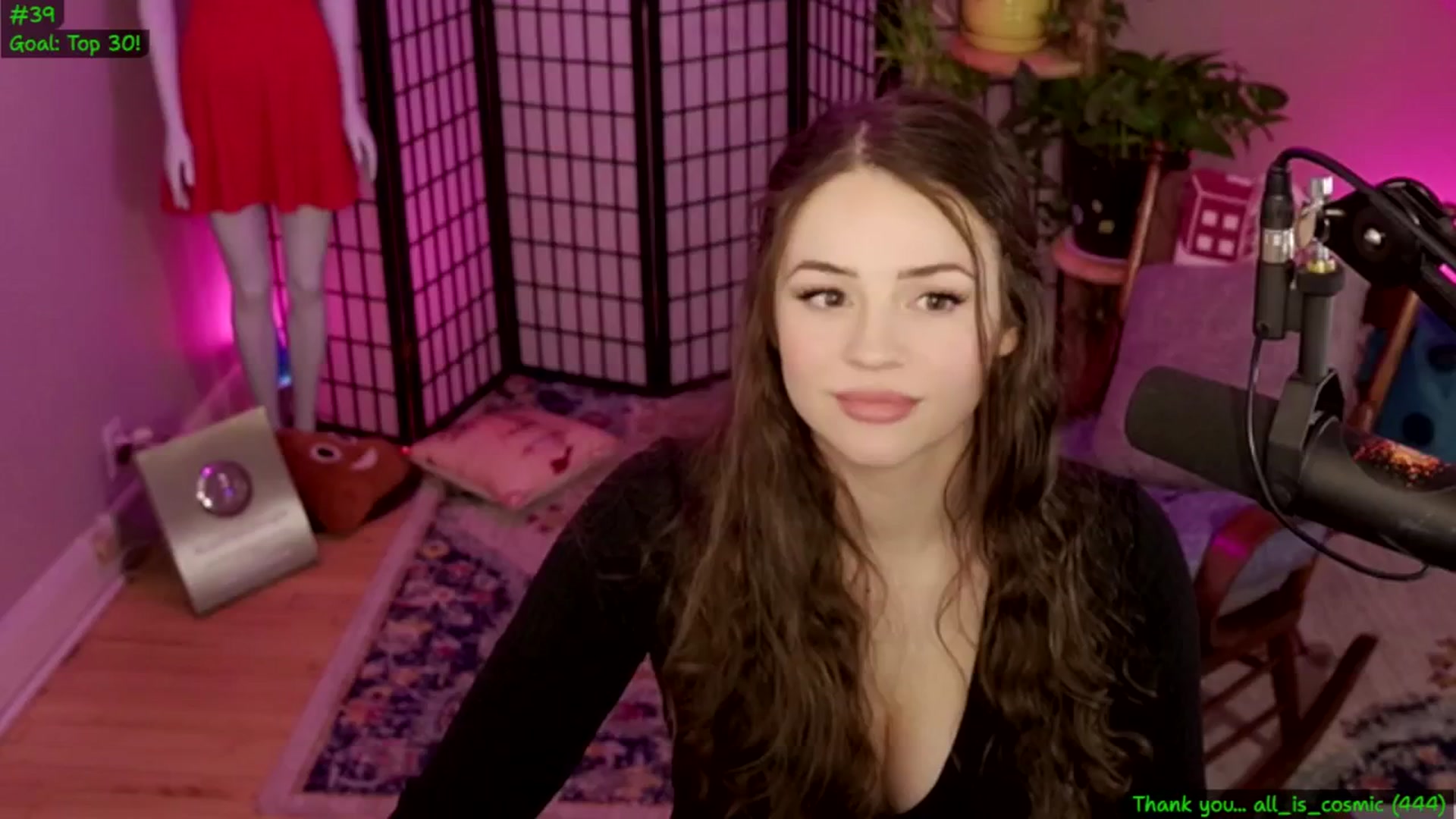 Gallery image thumbnail from ThePeepShow's myfreecams stream on, 04/07/2025, 08:28 image 8 of 20