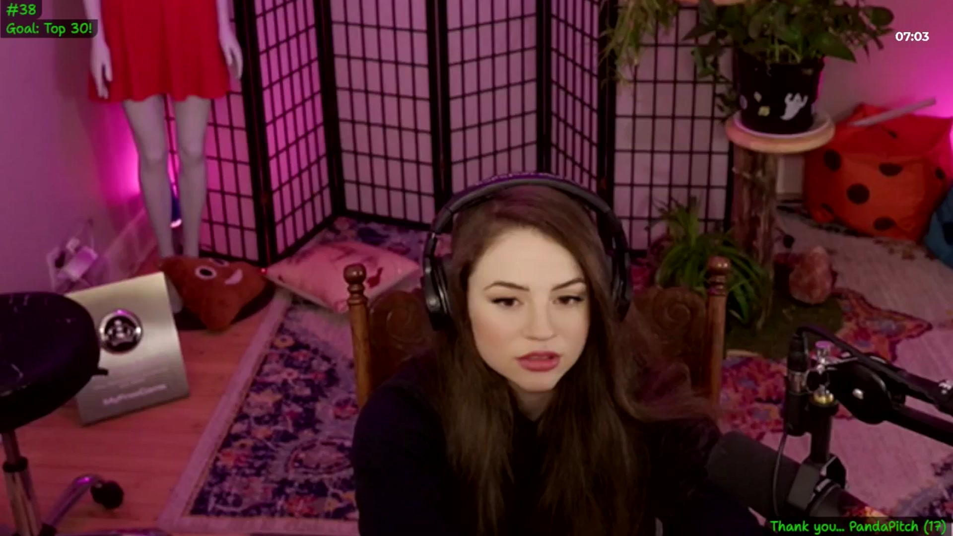 Gallery image thumbnail from ThePeepShow's myfreecams stream on, 04/08/2025, 04:50 image 5 of 20