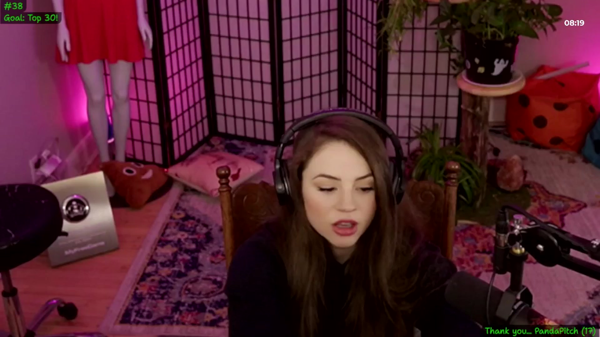 Gallery image thumbnail from ThePeepShow's myfreecams stream on, 04/08/2025, 04:50 image 4 of 20