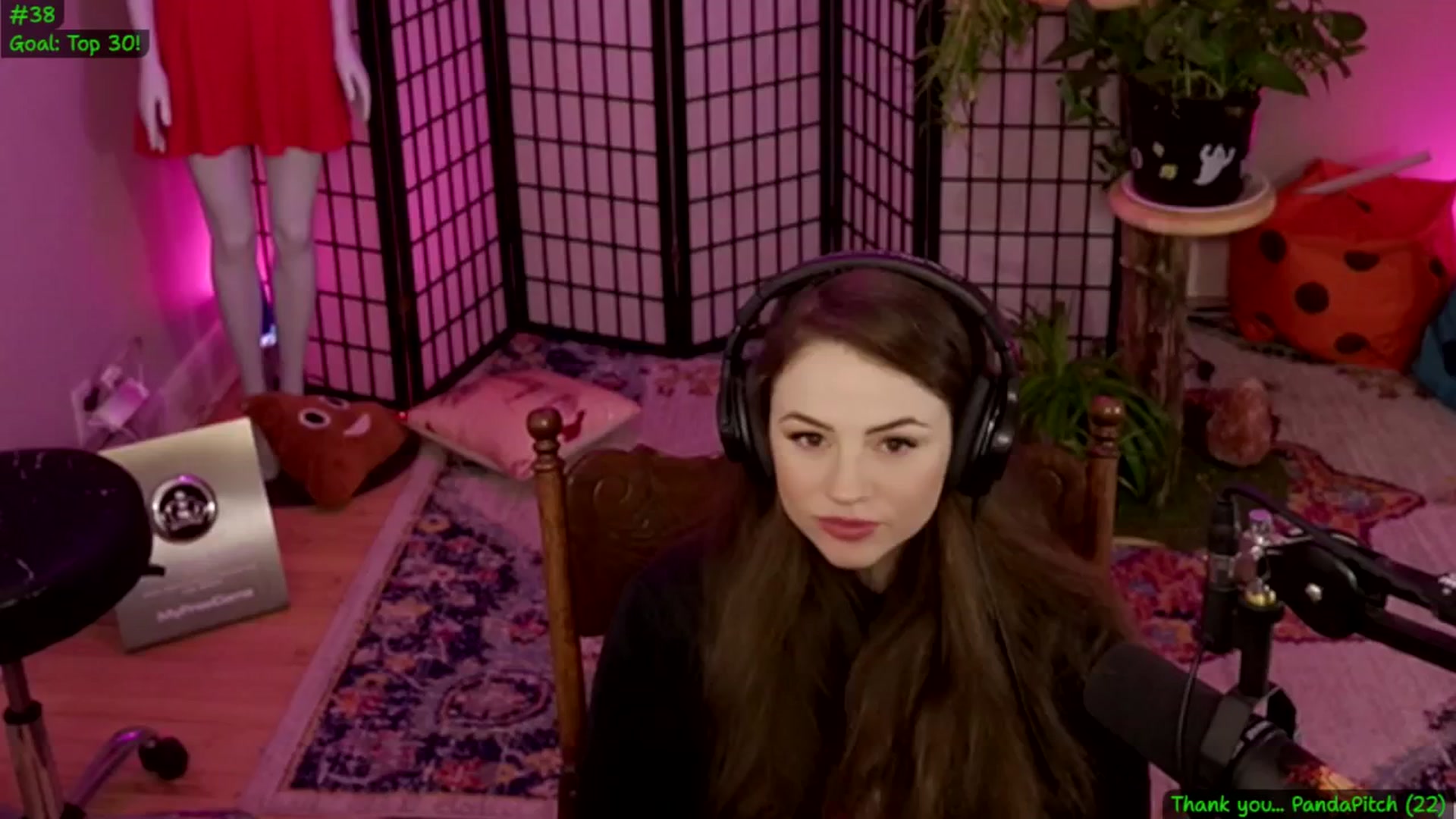 Gallery image thumbnail from ThePeepShow's myfreecams stream on, 04/08/2025, 04:50 image 20 of 20