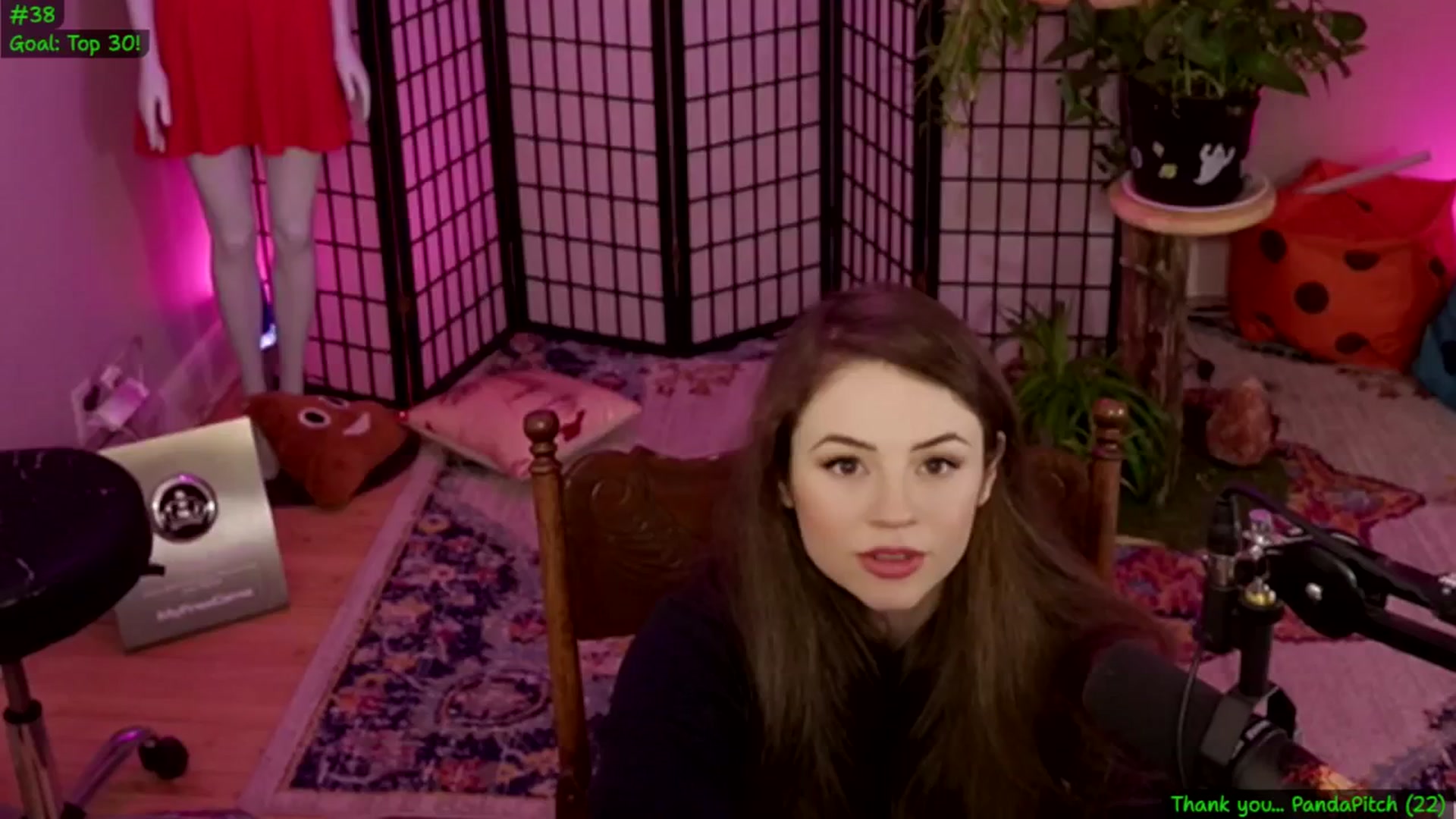 Gallery image thumbnail from ThePeepShow's myfreecams stream on, 04/08/2025, 04:50 image 16 of 20