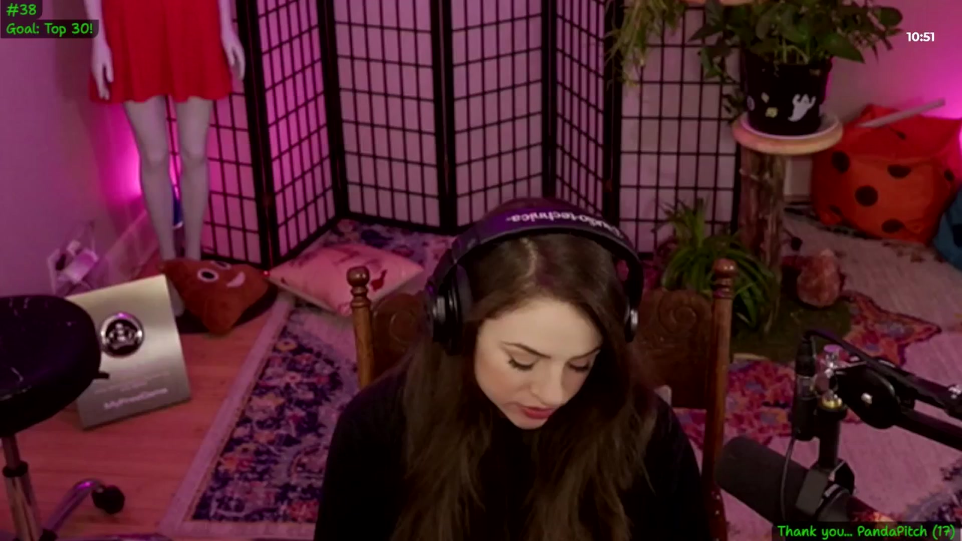 Gallery image thumbnail from ThePeepShow's myfreecams stream on, 04/08/2025, 04:50 image 2 of 20