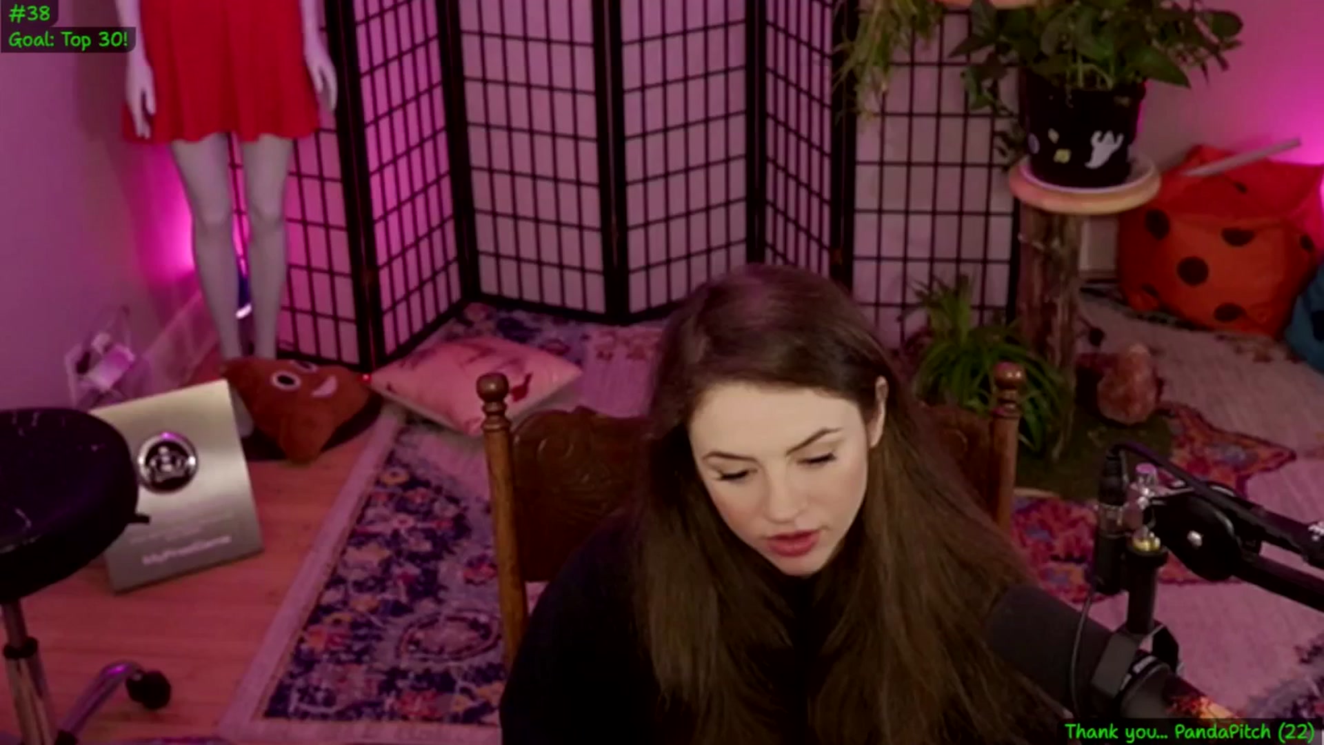 Gallery image thumbnail from ThePeepShow's myfreecams stream on, 04/08/2025, 04:50 image 15 of 20