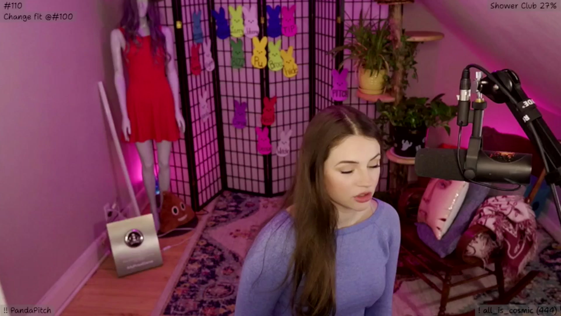 Gallery image thumbnail from ThePeepShow's myfreecams stream on, 04/17/2025, 07:46 image 6 of 20