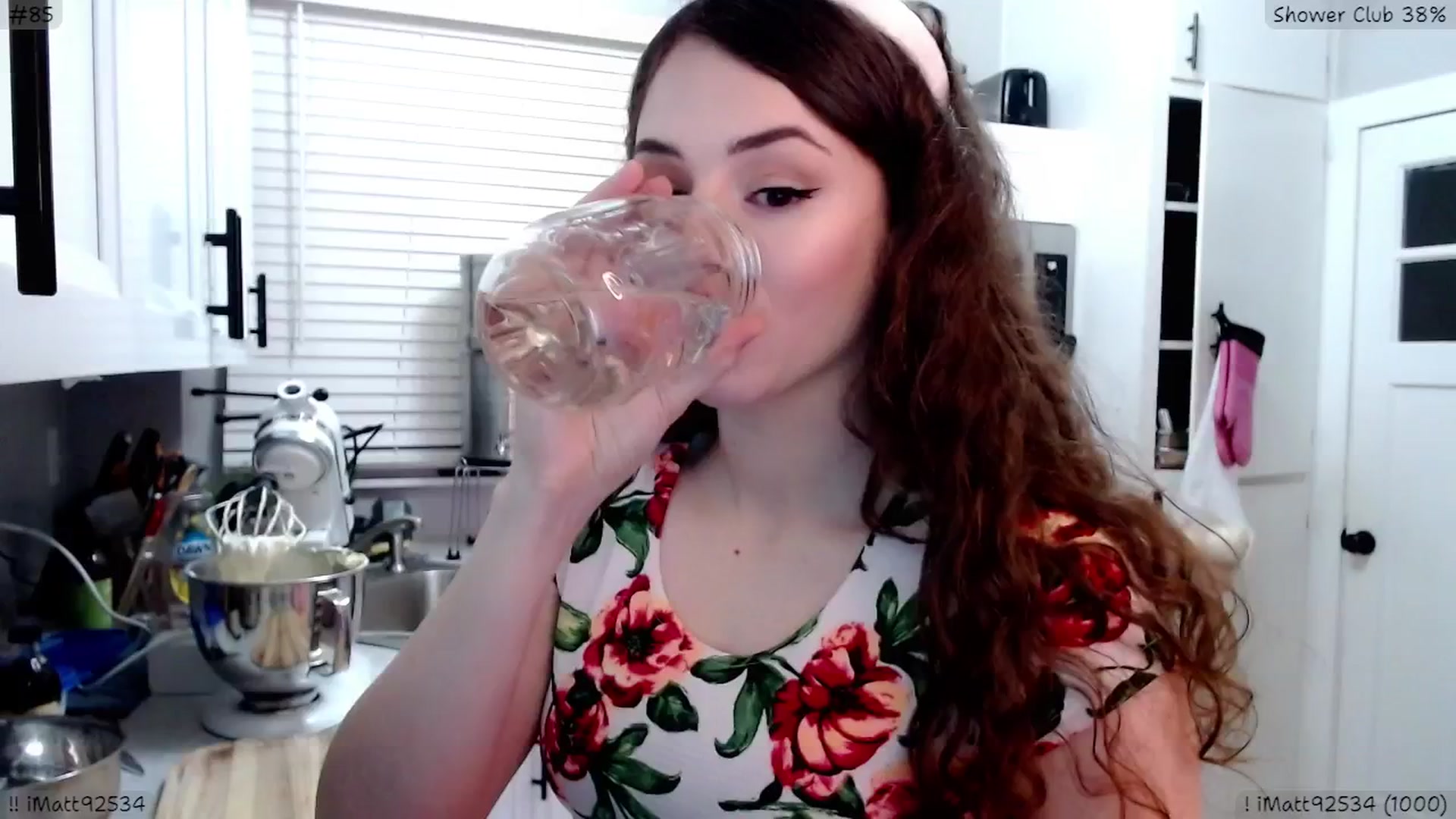 Gallery image thumbnail from ThePeepShow's myfreecams stream on, 04/20/2025, 03:47 image 10 of 20