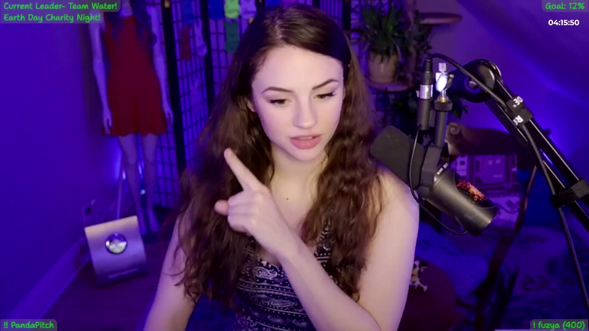 Gallery image thumbnail from ThePeepShow's myfreecams stream on, 04/23/2025, 06:12 image 8 of 20