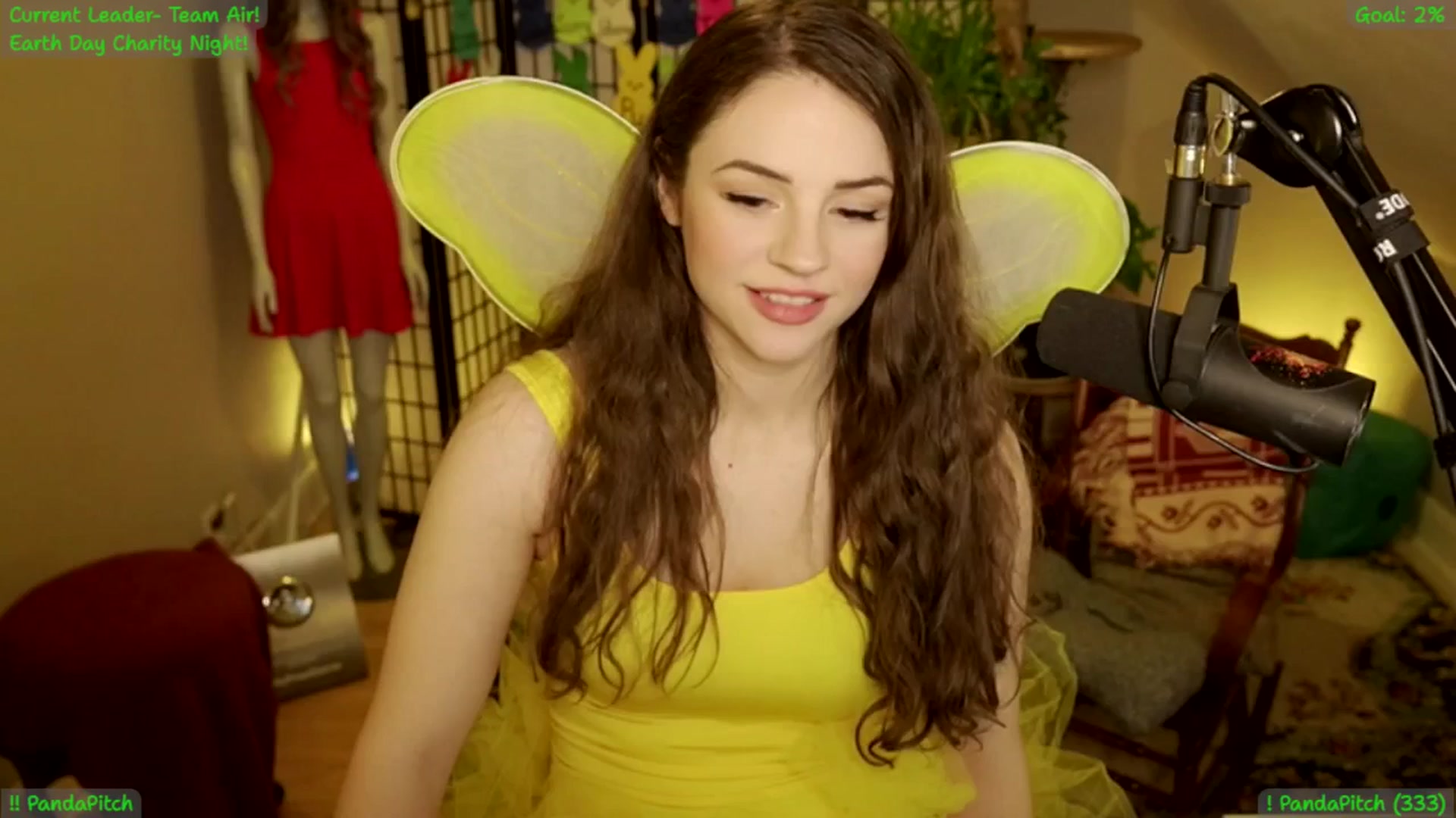 Gallery image thumbnail from ThePeepShow's myfreecams stream on, 04/23/2025, 06:12 image 3 of 20