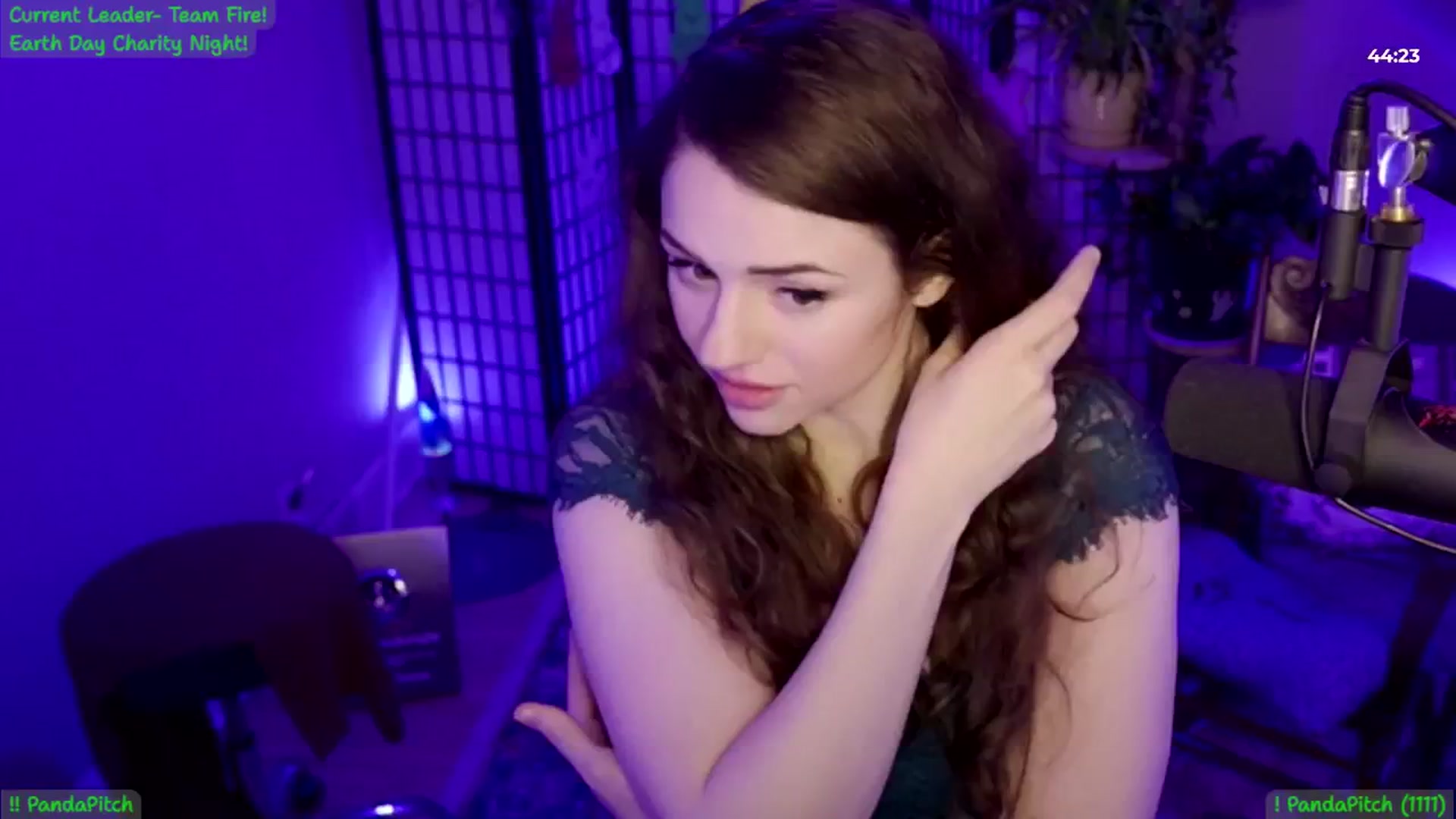 Gallery image thumbnail from ThePeepShow's myfreecams stream on, 04/23/2025, 07:23 image 3 of 20