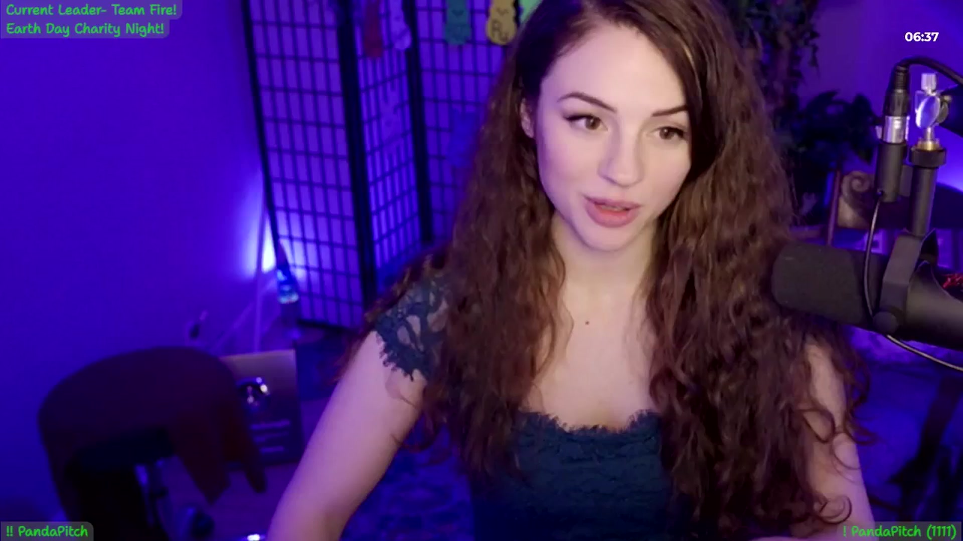 Gallery image thumbnail from ThePeepShow's myfreecams stream on, 04/23/2025, 07:23 image 14 of 20