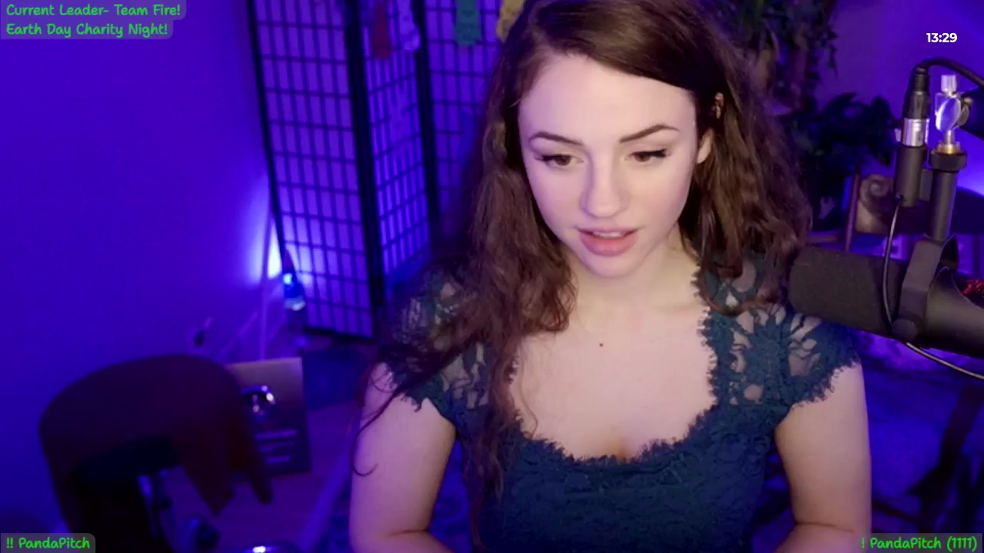 Gallery image thumbnail from ThePeepShow's myfreecams stream on, 04/23/2025, 07:23 image 12 of 20
