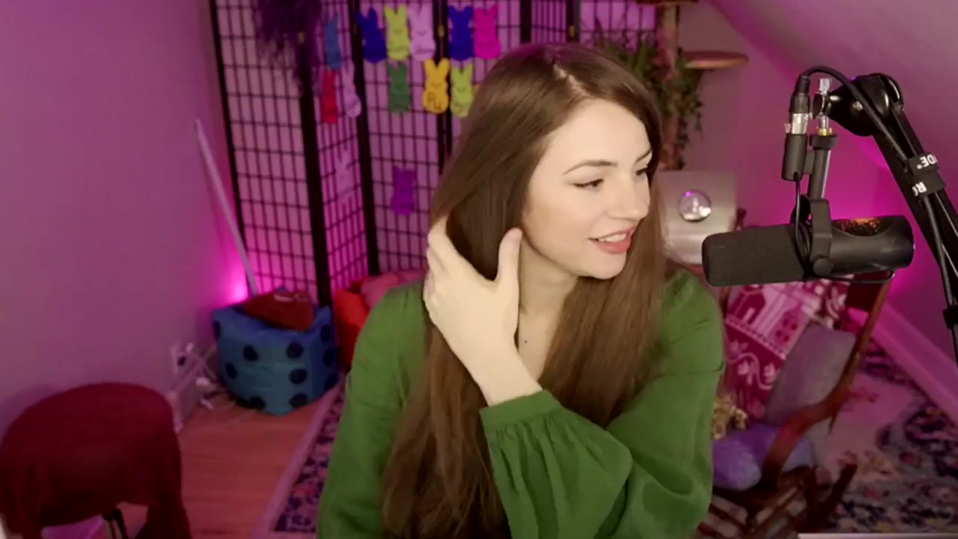 Gallery image thumbnail from ThePeepShow's myfreecams stream on, 04/24/2025, 07:31 image 2 of 20