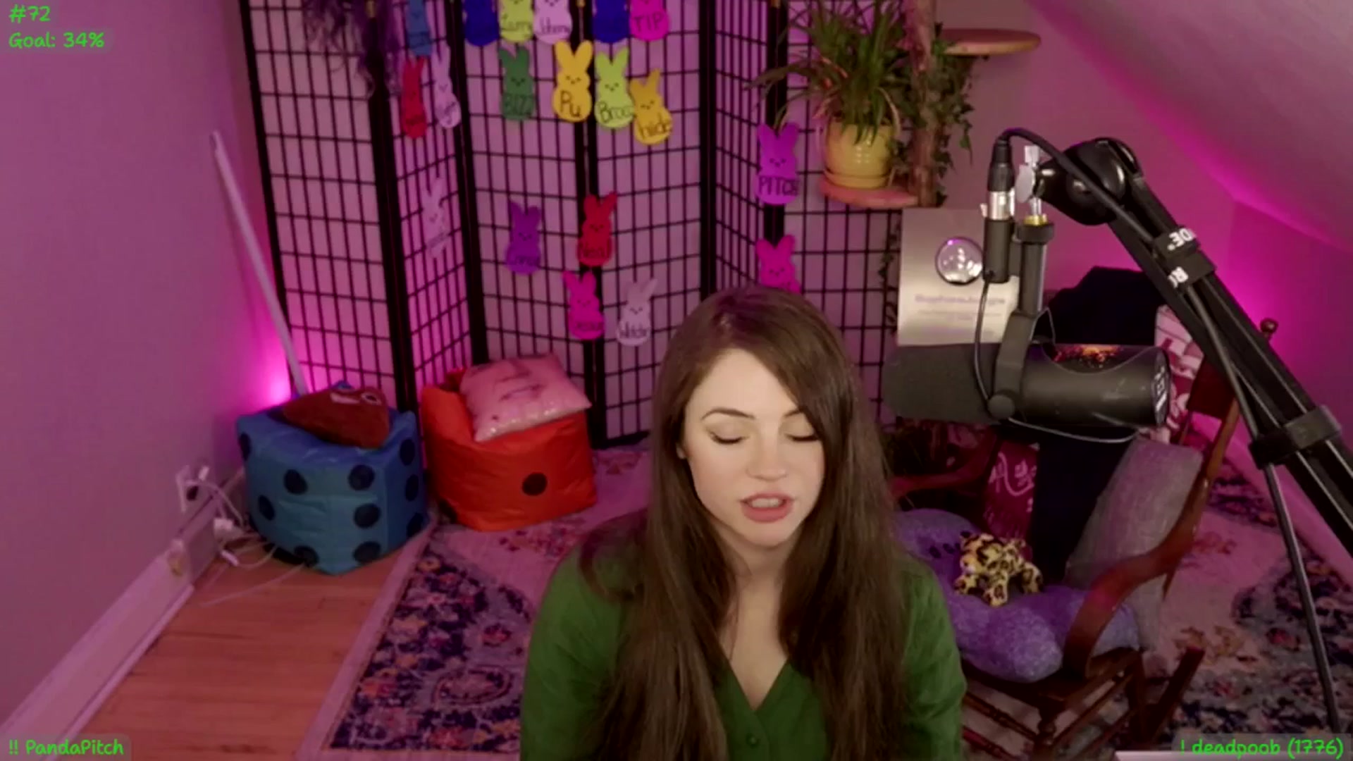 Gallery image thumbnail from ThePeepShow's myfreecams stream on, 04/24/2025, 07:31 image 18 of 20