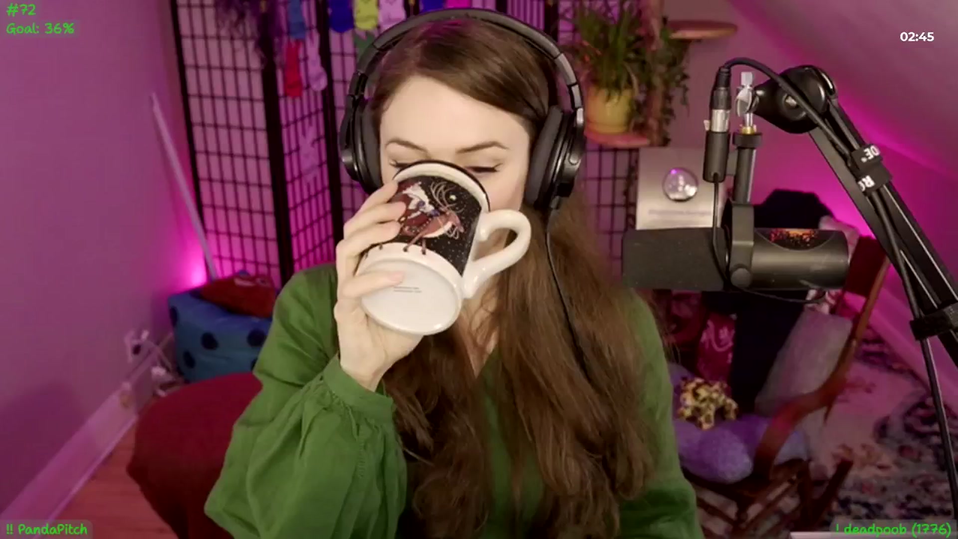 Gallery image thumbnail from ThePeepShow's myfreecams stream on, 04/24/2025, 07:46 image 17 of 20