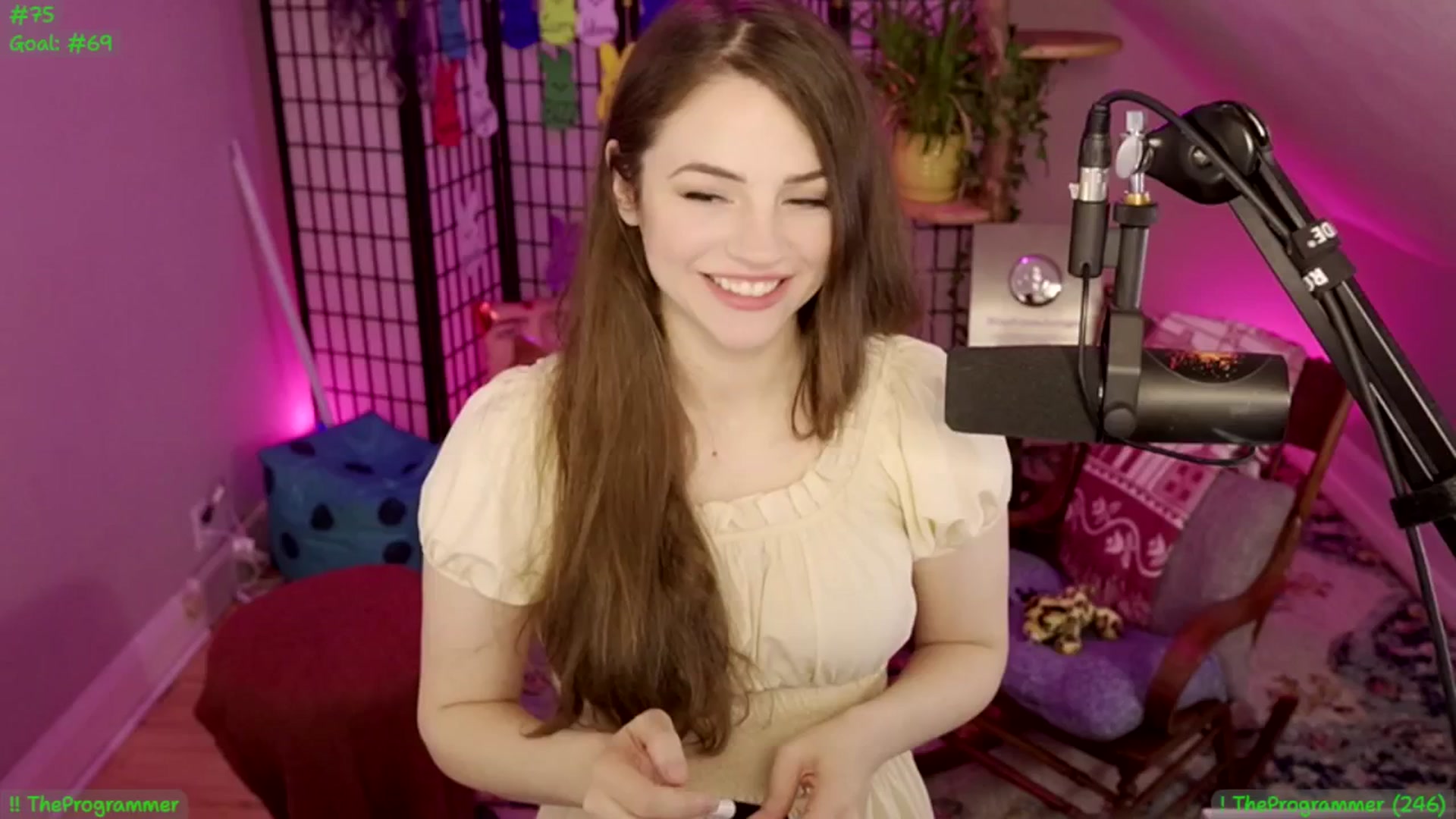 Gallery image thumbnail from ThePeepShow's myfreecams stream on, 04/25/2025, 07:55 image 3 of 20