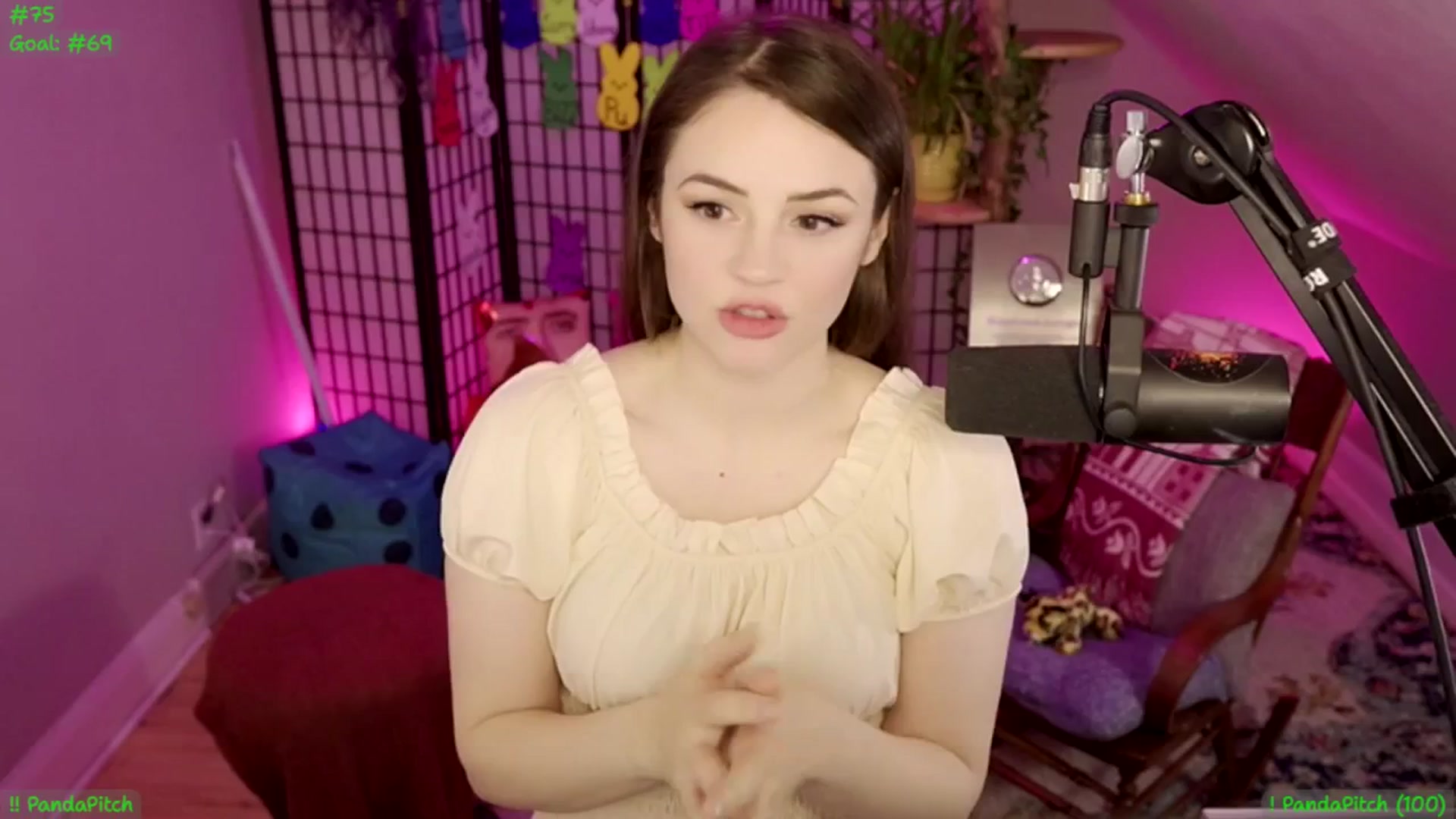 Gallery image thumbnail from ThePeepShow's myfreecams stream on, 04/25/2025, 07:55 image 2 of 20