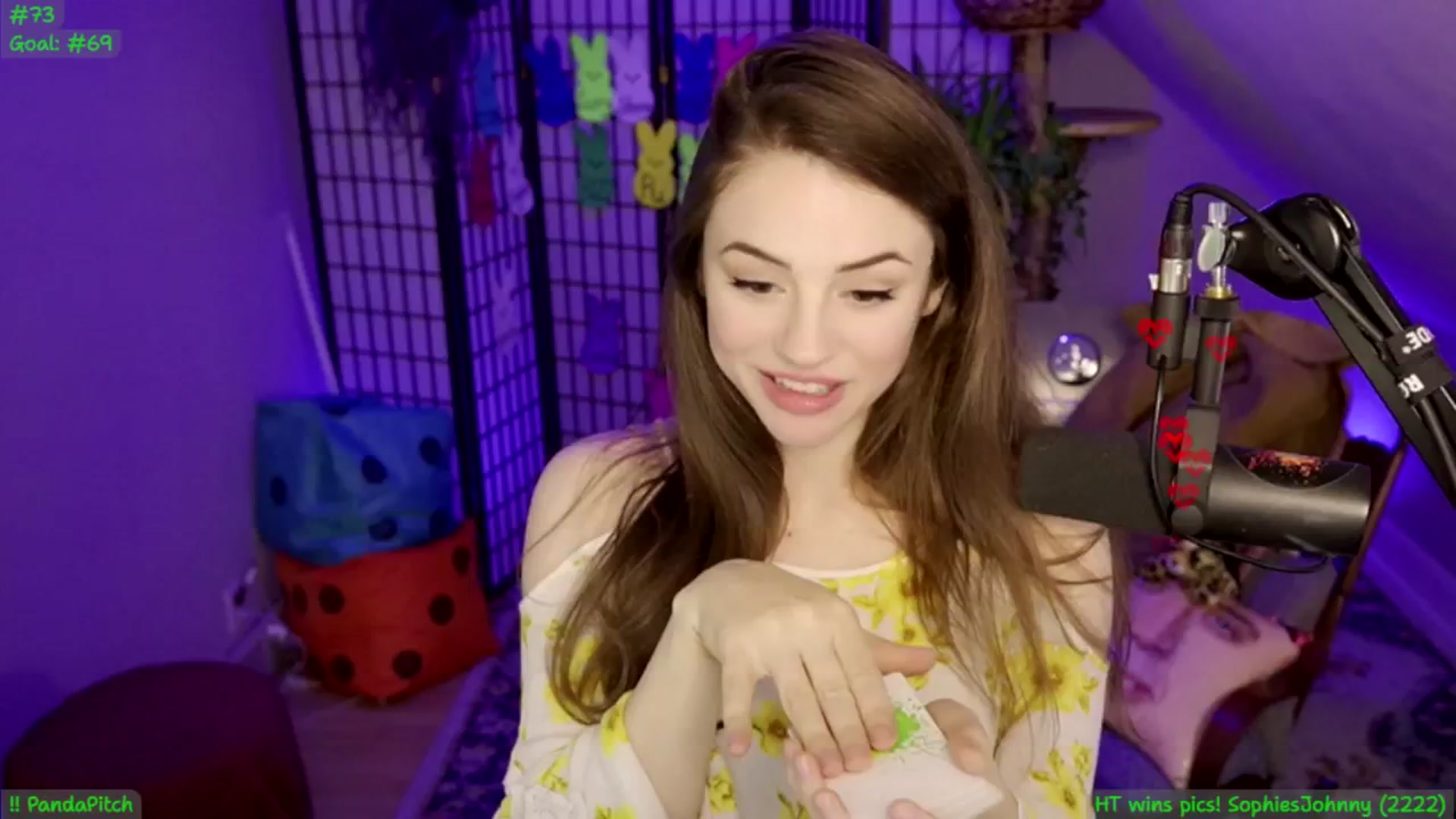 Gallery image thumbnail from ThePeepShow's myfreecams stream on, 04/26/2025, 08:21 image 20 of 20